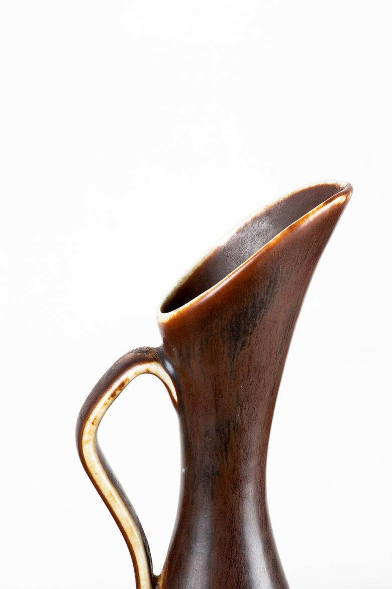 Vase aus glasierter Keramik mit metallischen und braunen Akzenten von Gunnar Nylund. im Zustand „Hervorragend“ im Angebot in JOINVILLE-LE-PONT, FR