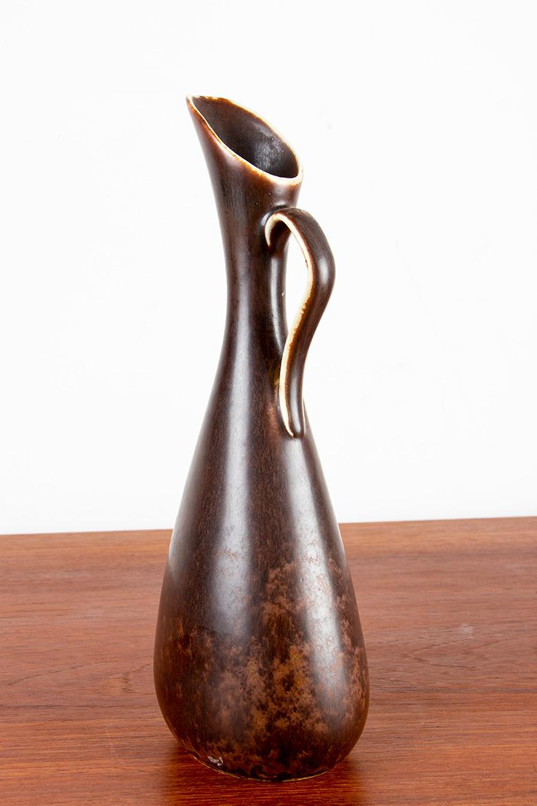 Vase aus glasierter Keramik mit metallischen und braunen Akzenten von Gunnar Nylund. im Angebot 2