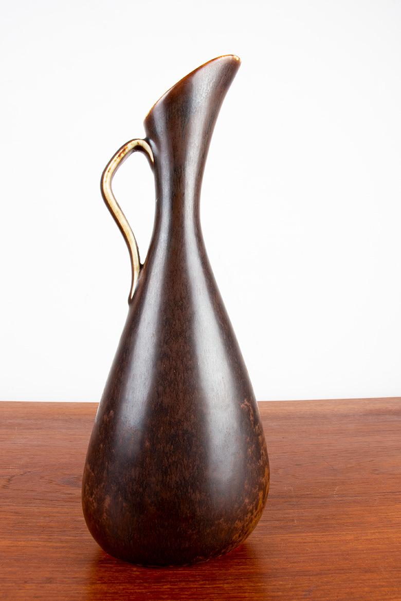 Vase aus glasierter Keramik mit metallischen und braunen Akzenten von Gunnar Nylund. im Angebot 3