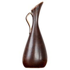 Vase aus glasierter Keramik mit metallischen und braunen Akzenten von Gunnar Nylund.