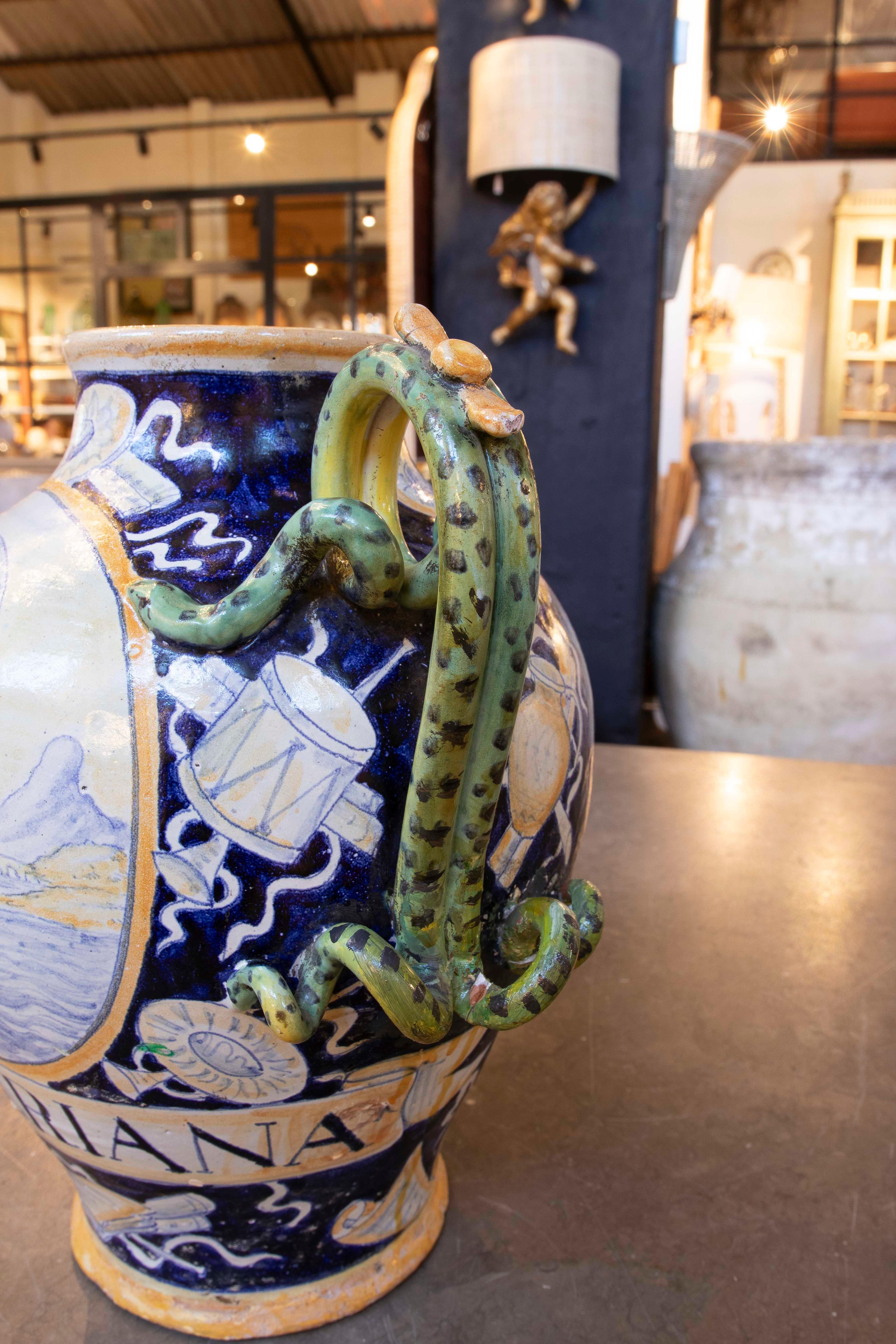 Vaso in ceramica smaltata con scena di Venere con il suo nome, firmato 1918 in vendita 8