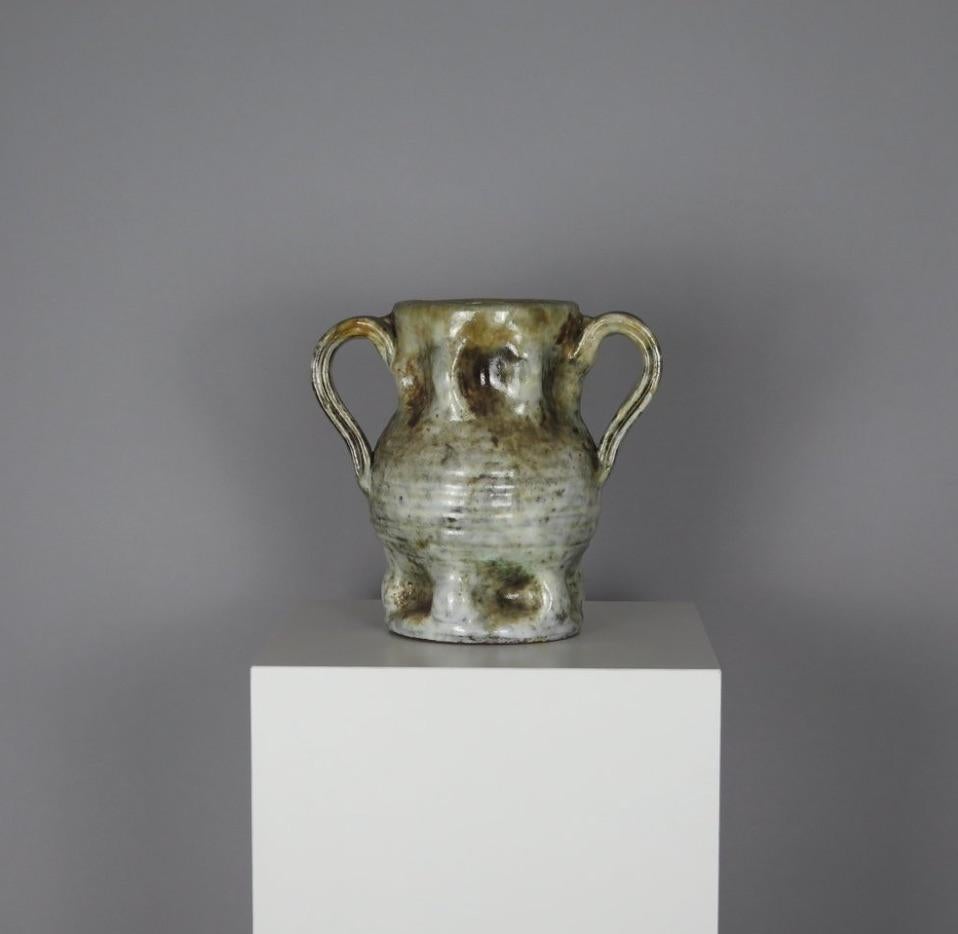 Vase en céramique émaillée d'Alexandre Kostanda. Estampillé et signé sur le fond. France, vers 1960.