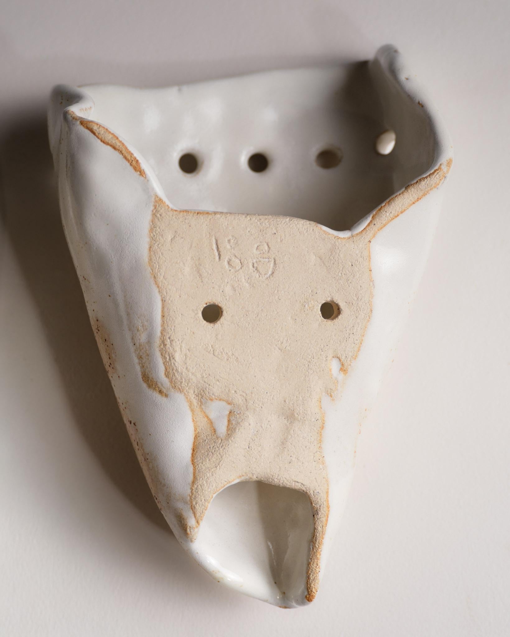 Aplique de cerámica esmaltada de Bérénice Gentil Cerámico en venta