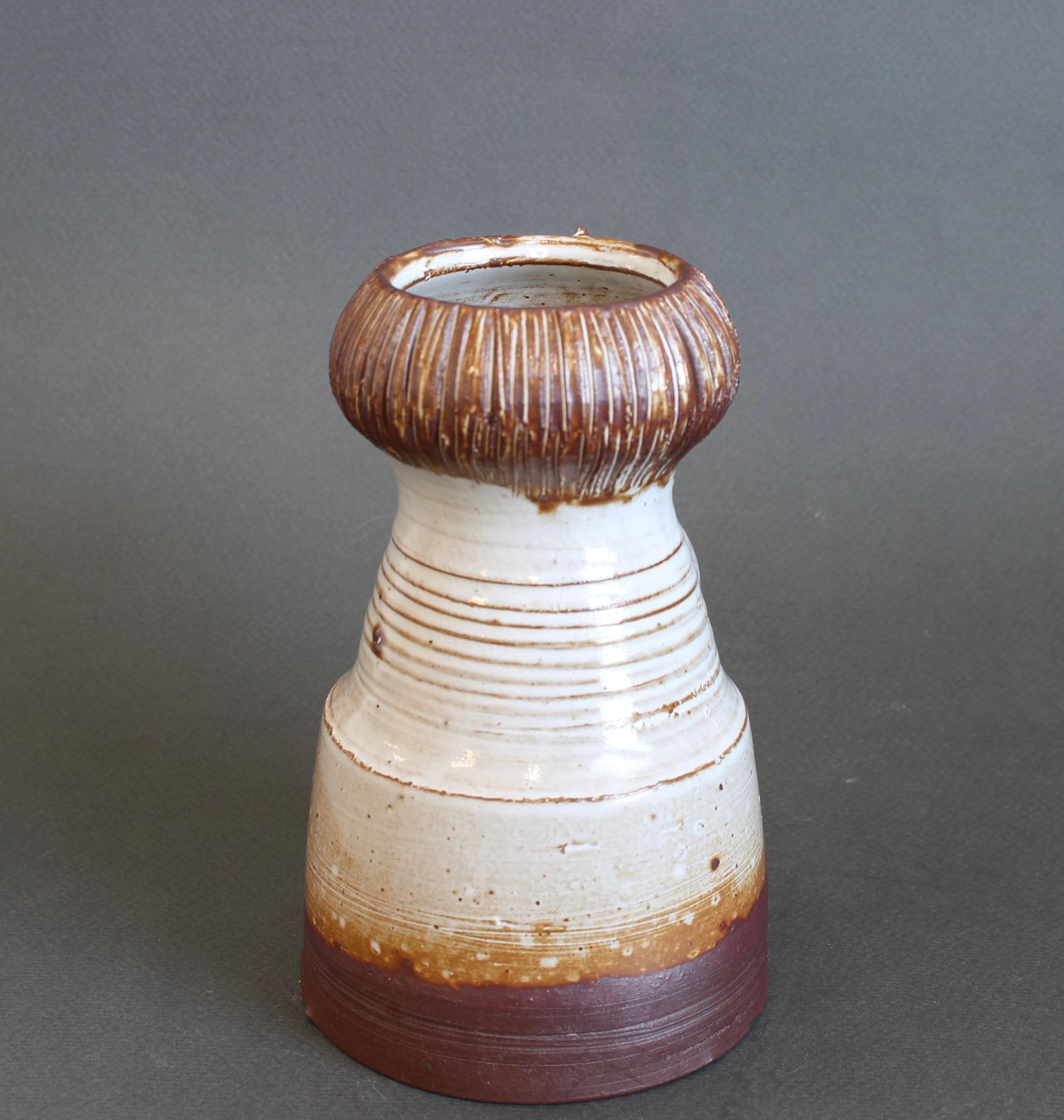 Jarrón de cerámica esmaltada Figura de mujer de Jacques Pouchain - Atelier Dieulefit mediados del siglo XX en venta