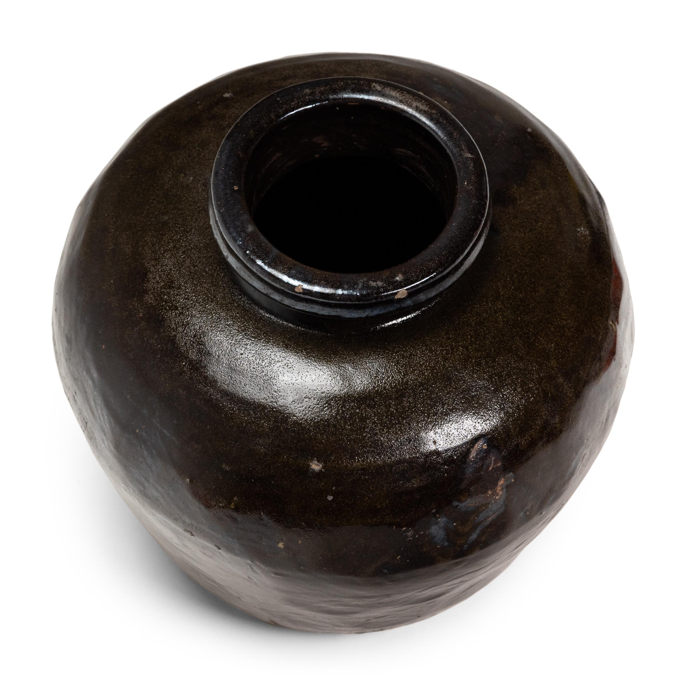 Jarra de vino china esmaltada, circa 1900 Chino en venta