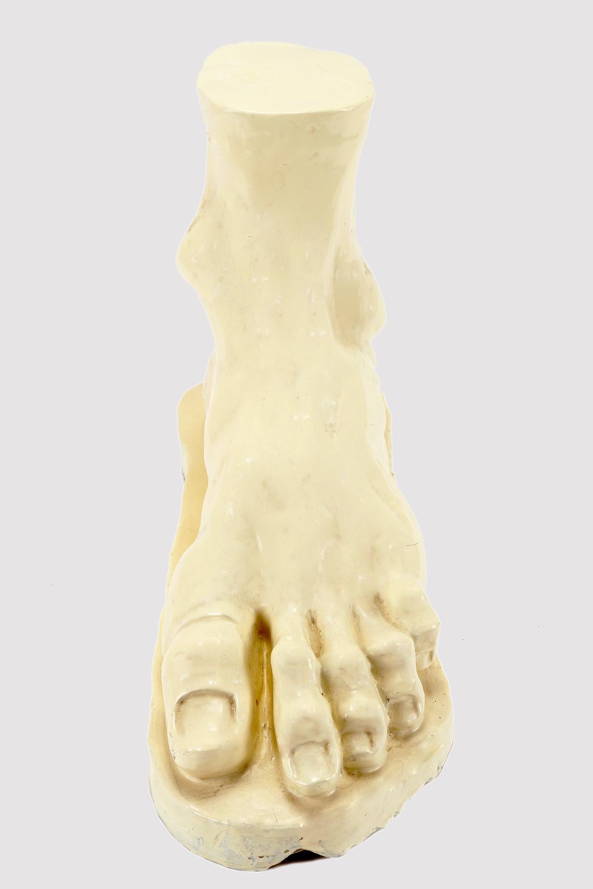 Glazed Clay Sculpture Depicting a Foot, Italy, 1900 In Good Condition For Sale In Milan, IT