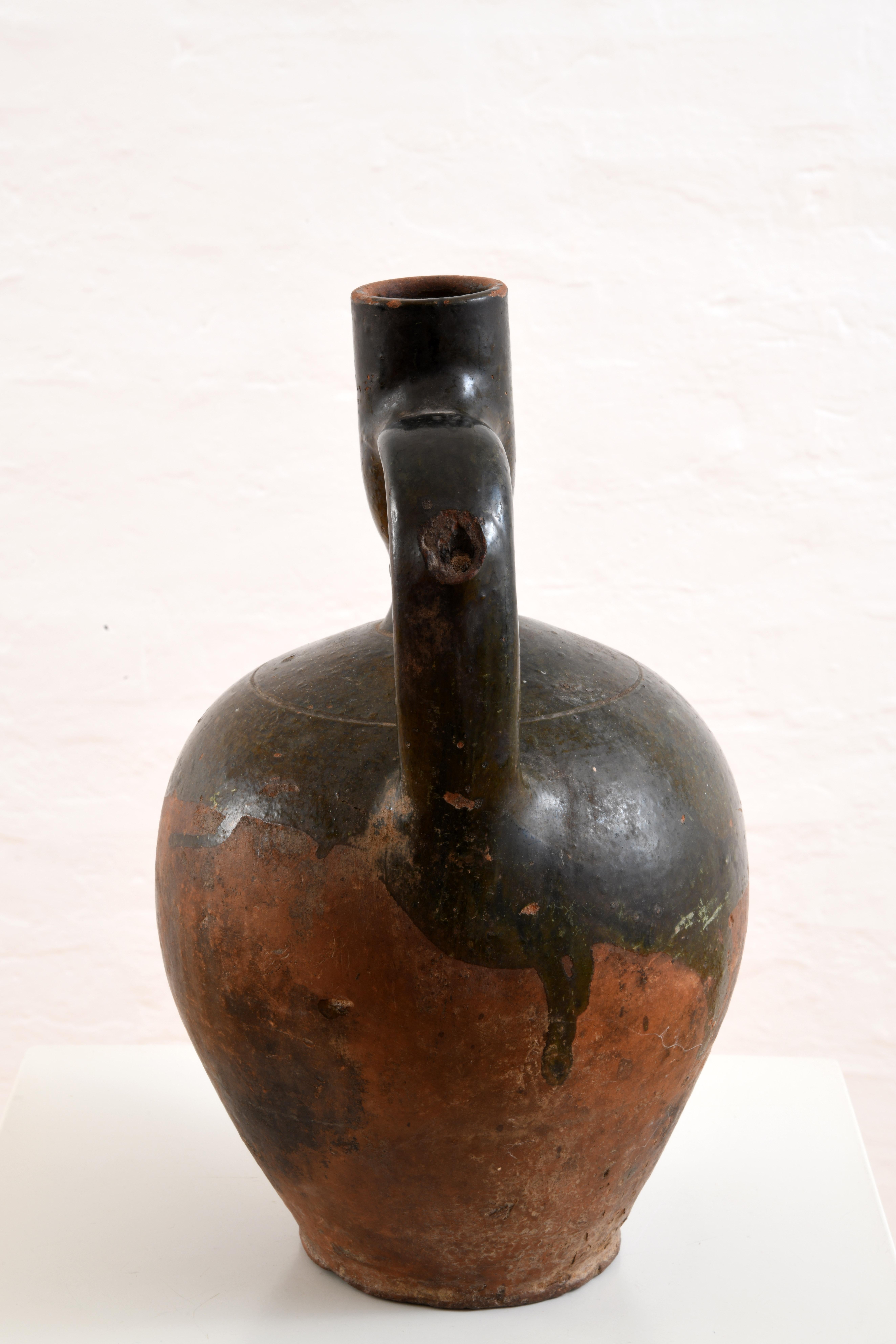 Ceramica Brocca in terracotta smaltata, Francia meridionale, inizio XX secolo in vendita