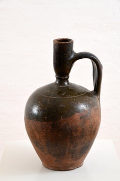 Brocca in terracotta smaltata, Francia meridionale, inizio XX secolo