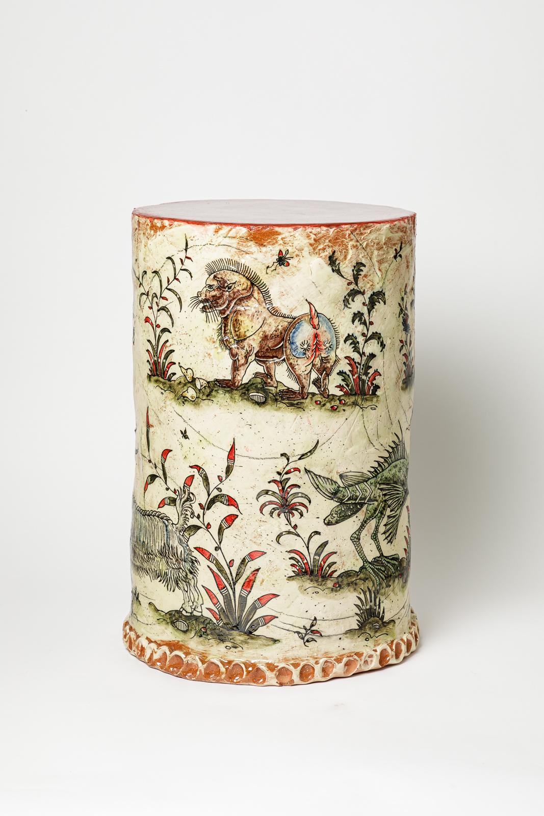Glazed earthenware stool, decorated with fantastical animals by Jérôme Galvin. In condizioni Nuovo in vendita a Saint-Ouen, FR