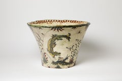 Vaso in terracotta smaltata, decorato con animali fantastici da Jérôme Galvin.