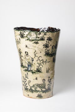 Vase aus glasiertem Steingut, verziert mit fantastischen Tieren von Jérôme Galvin.