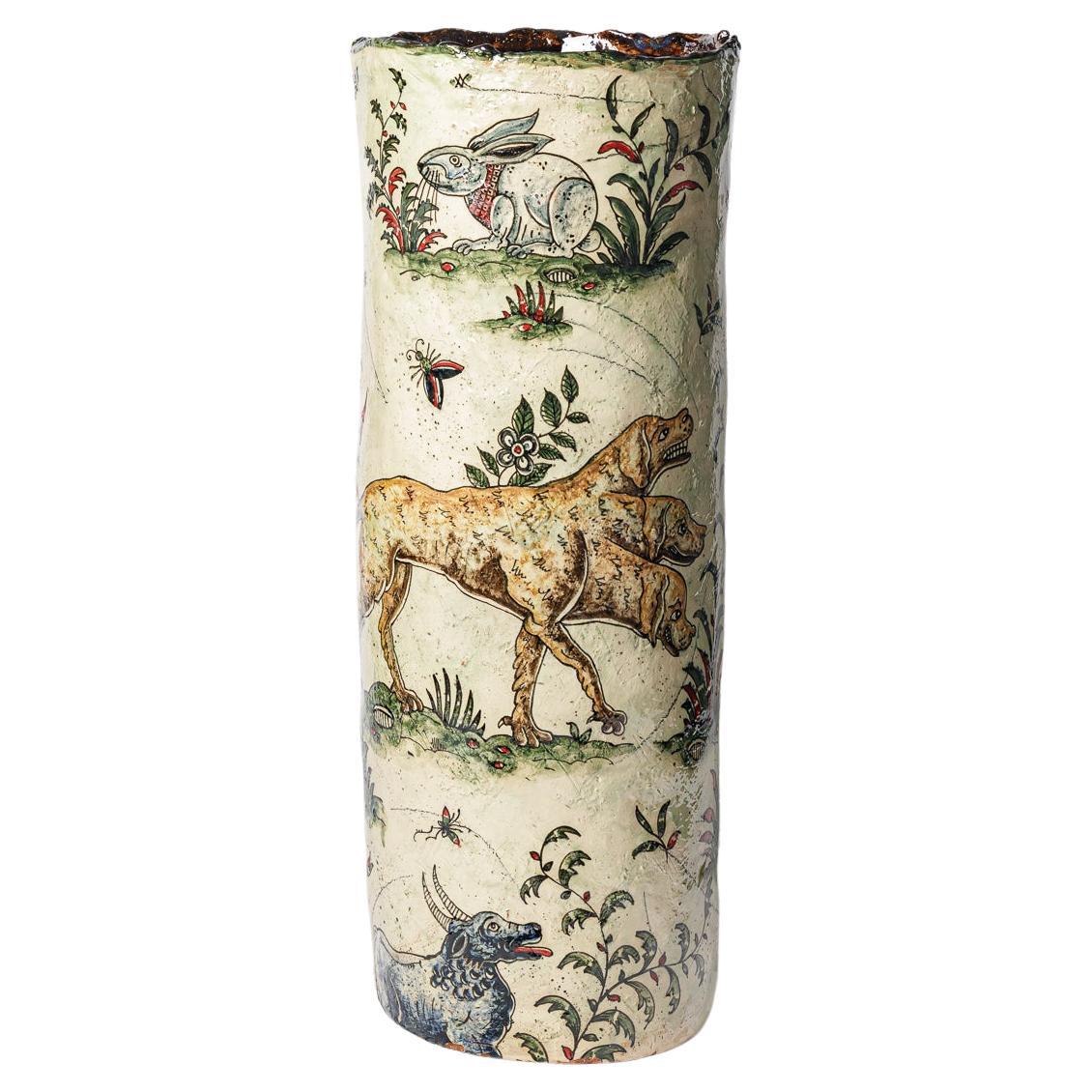 Vase aus glasiertem Steingut, verziert mit fantastischen Tieren von Jérôme Galvin. im Angebot