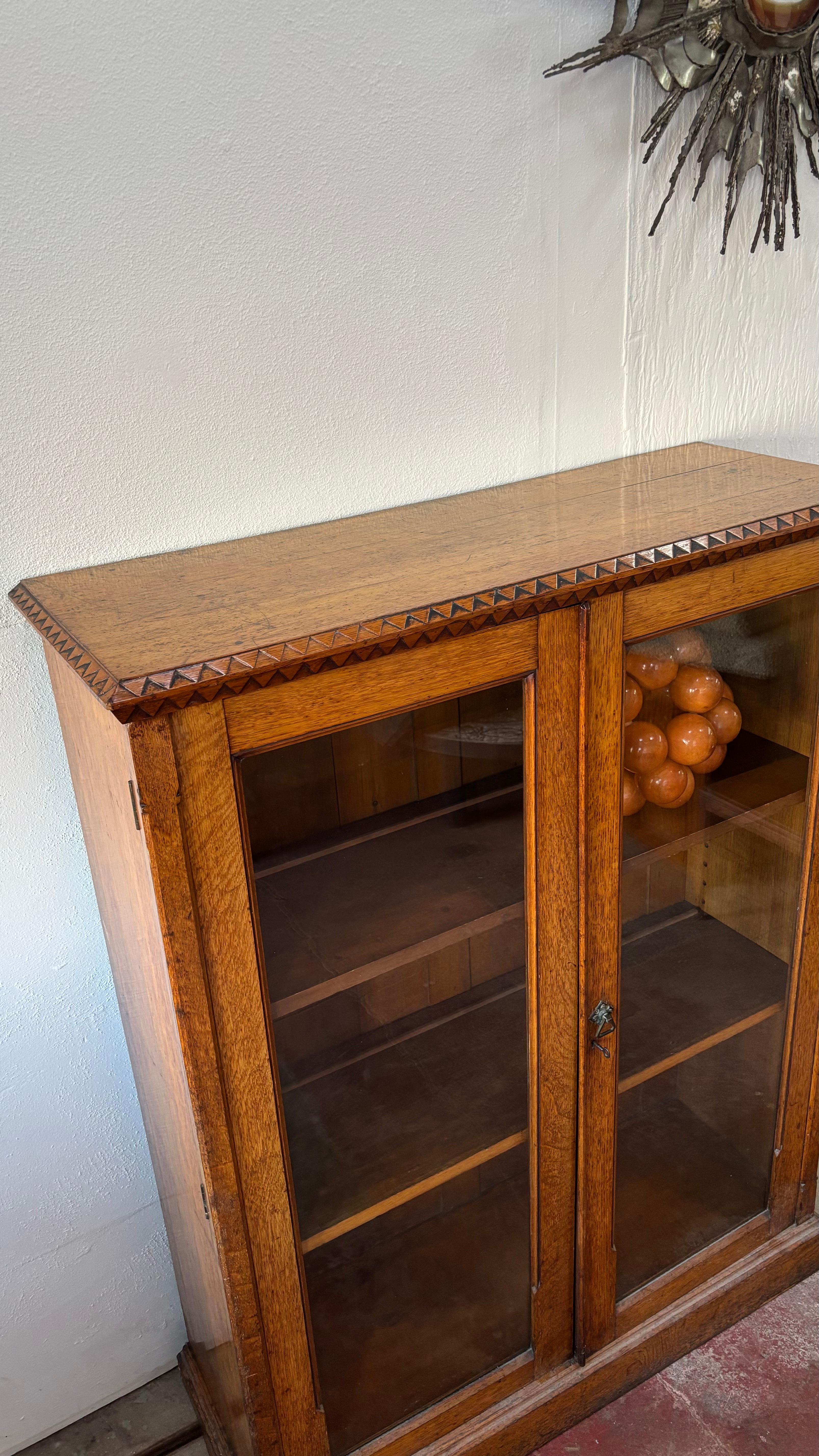 Glazed English Oak Display Bookcase Cabinet, c 1900 For Sale 3