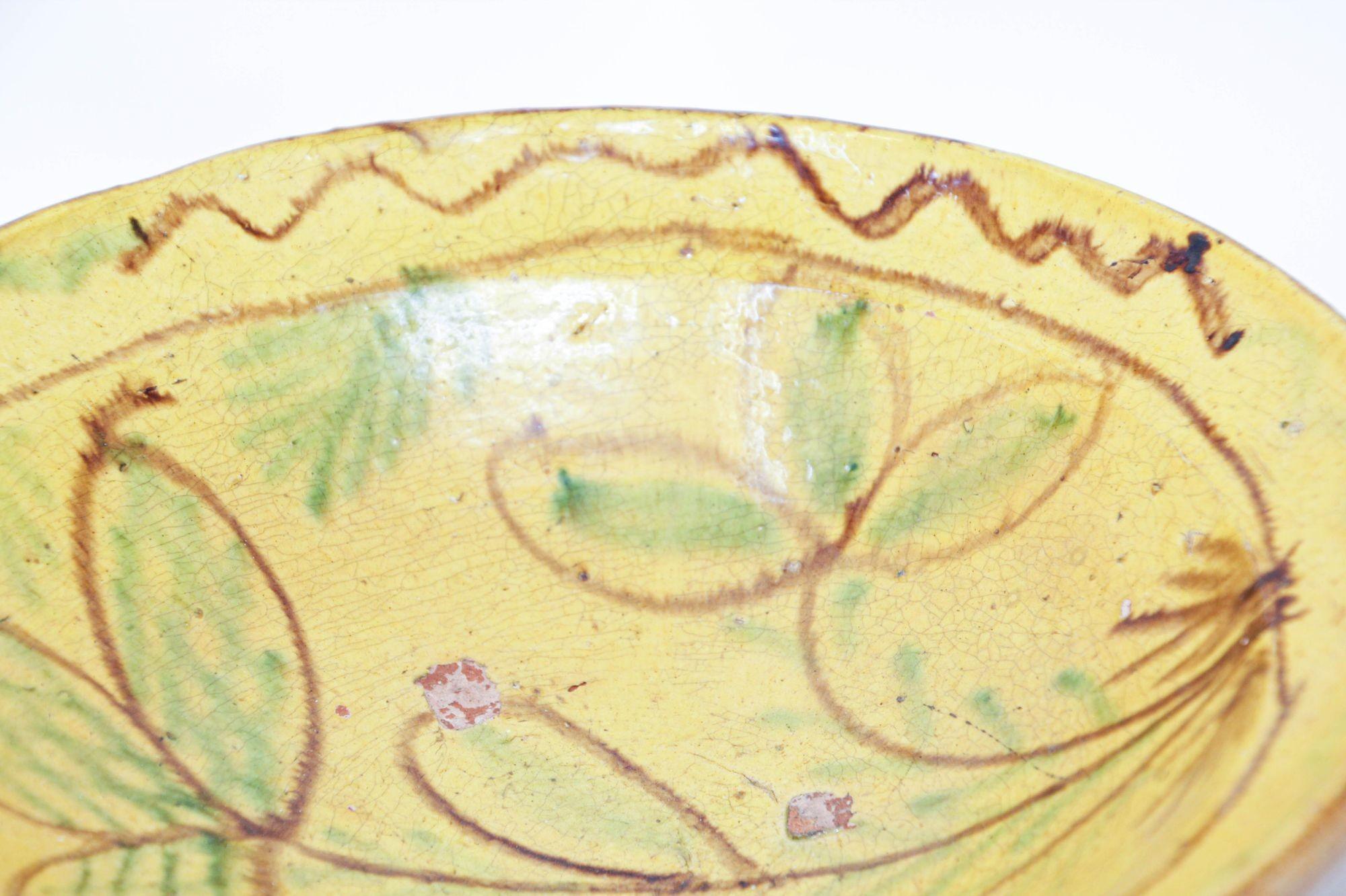 Glazed Islamic Hispano-Moresque Earthenware Dish Yellow Bowl For Sale 2