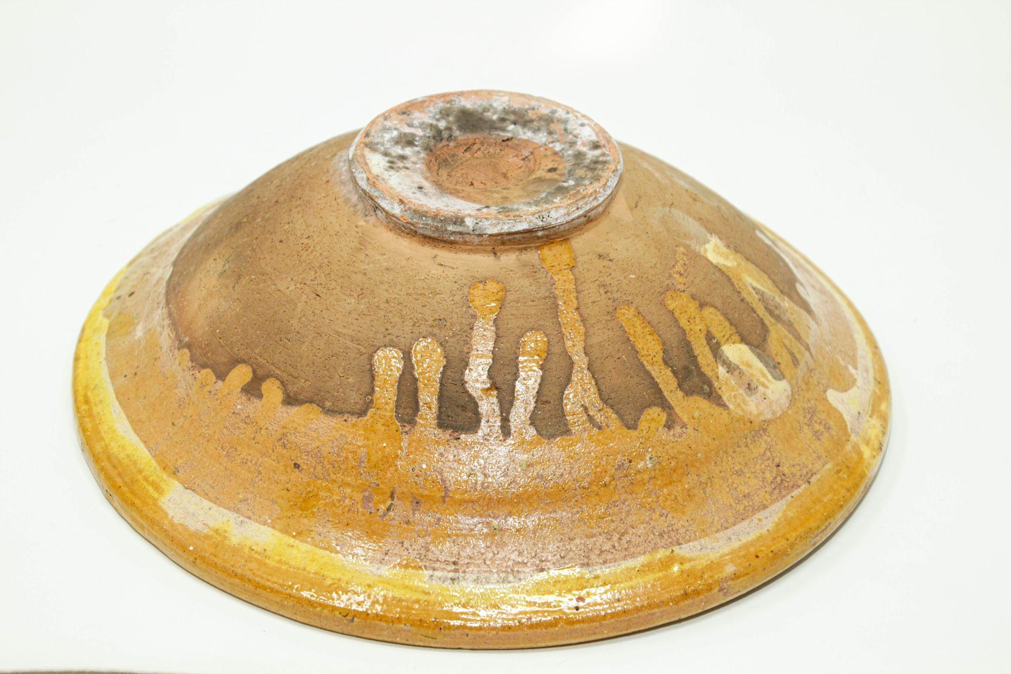 Glazed Islamic Hispano-Moresque Earthenware Dish Yellow Bowl For Sale 6