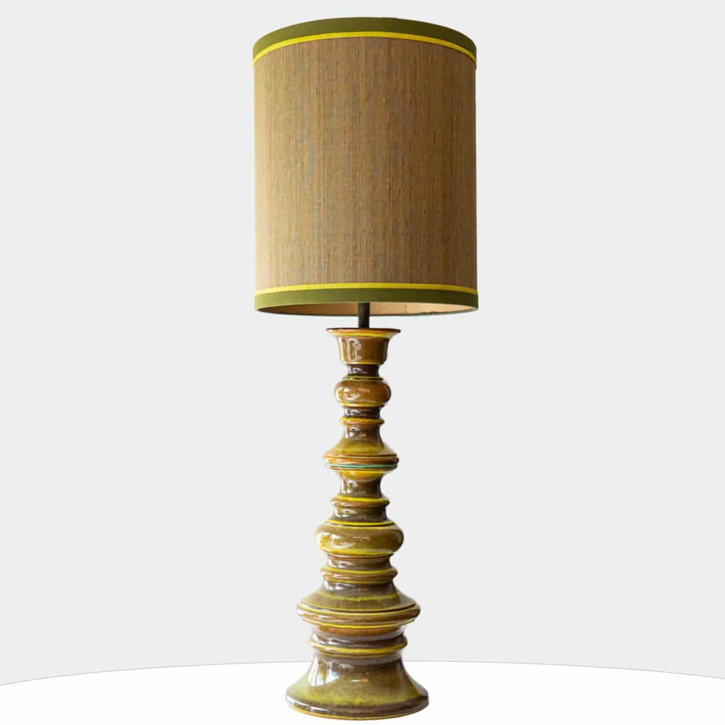 Fait main Lampadaire en céramique émaillée vert mousse brun, nouvel abat-jour en soie par Rene Hisben en vente