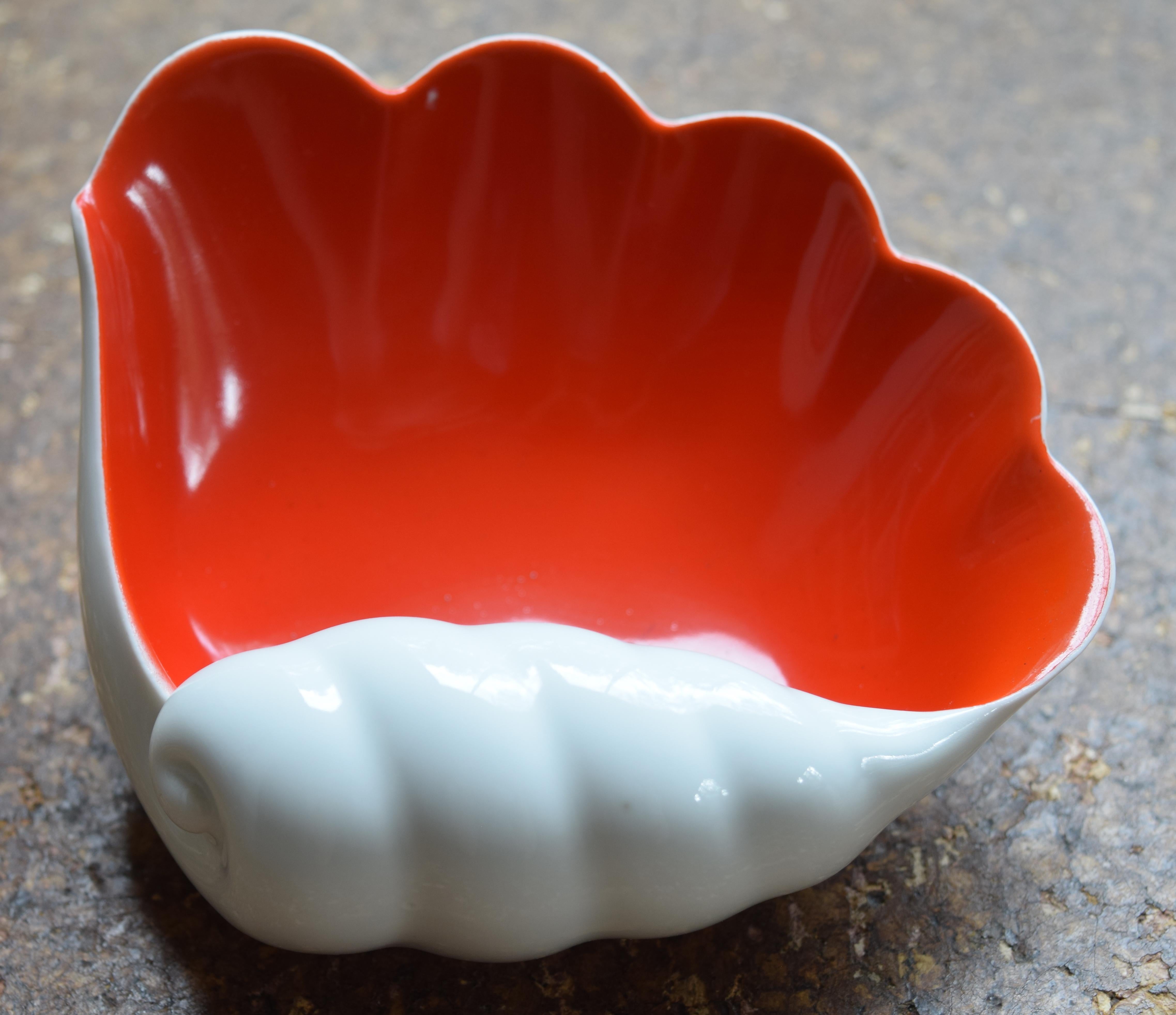 Mid-Century Modern Glazed Porcelain Shell by Ed Langbein for Ginori For Sale
