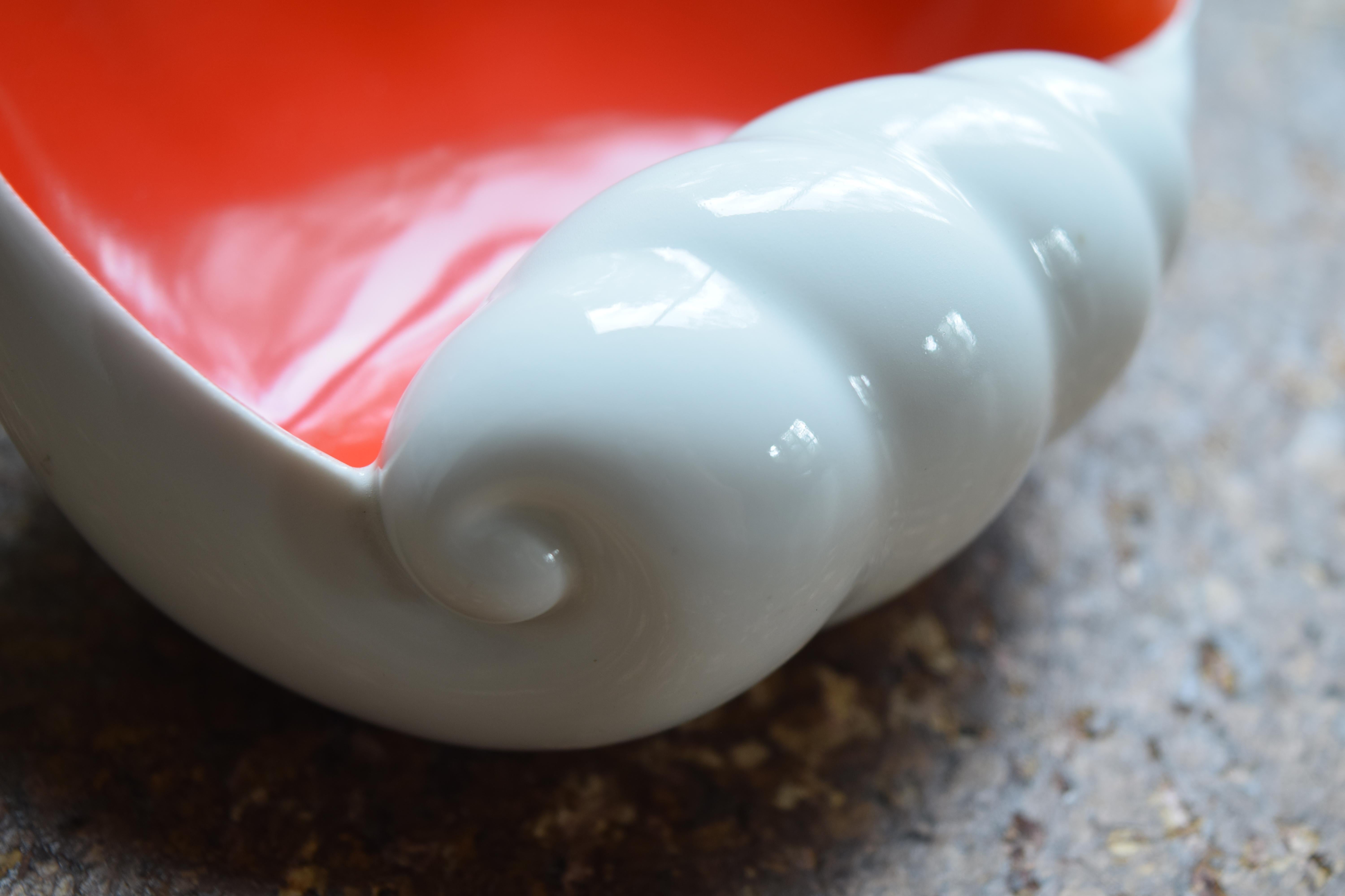 Italian Glazed Porcelain Shell by Ed Langbein for Ginori For Sale