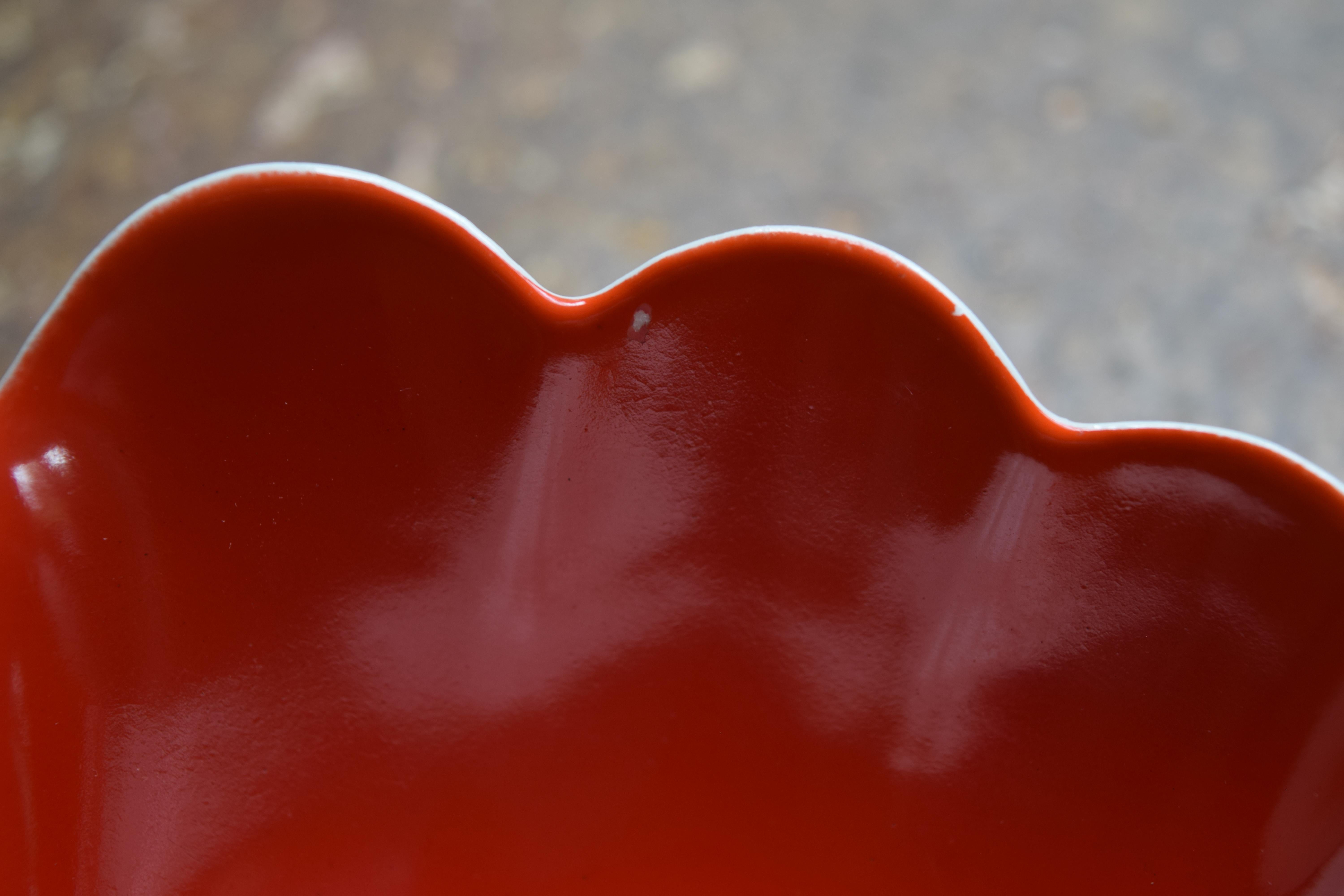 Glazed Porcelain Shell by Ed Langbein for Ginori In Good Condition For Sale In Princeton, NJ