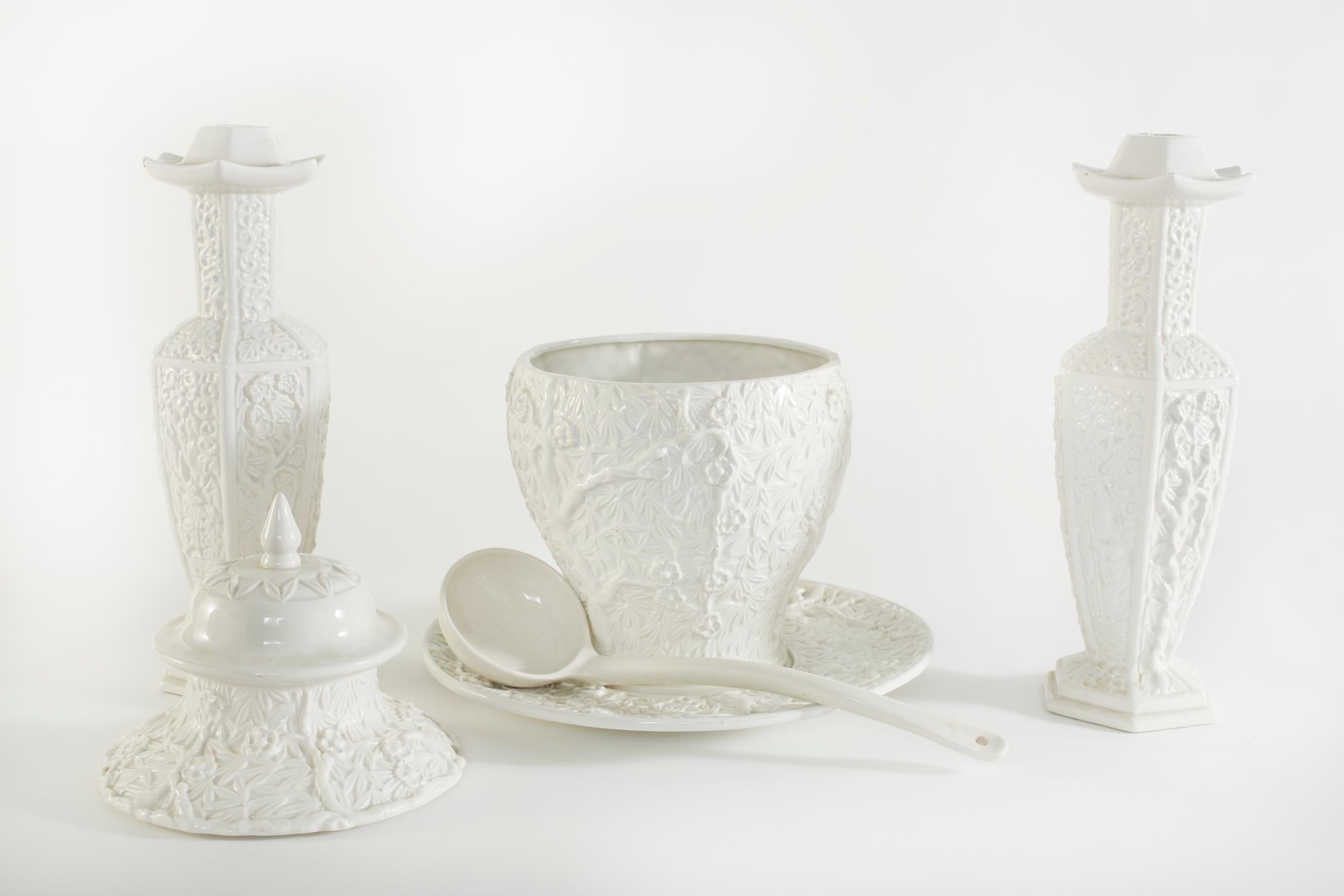 italien Garniture de table en porcelaine émaillée en vente