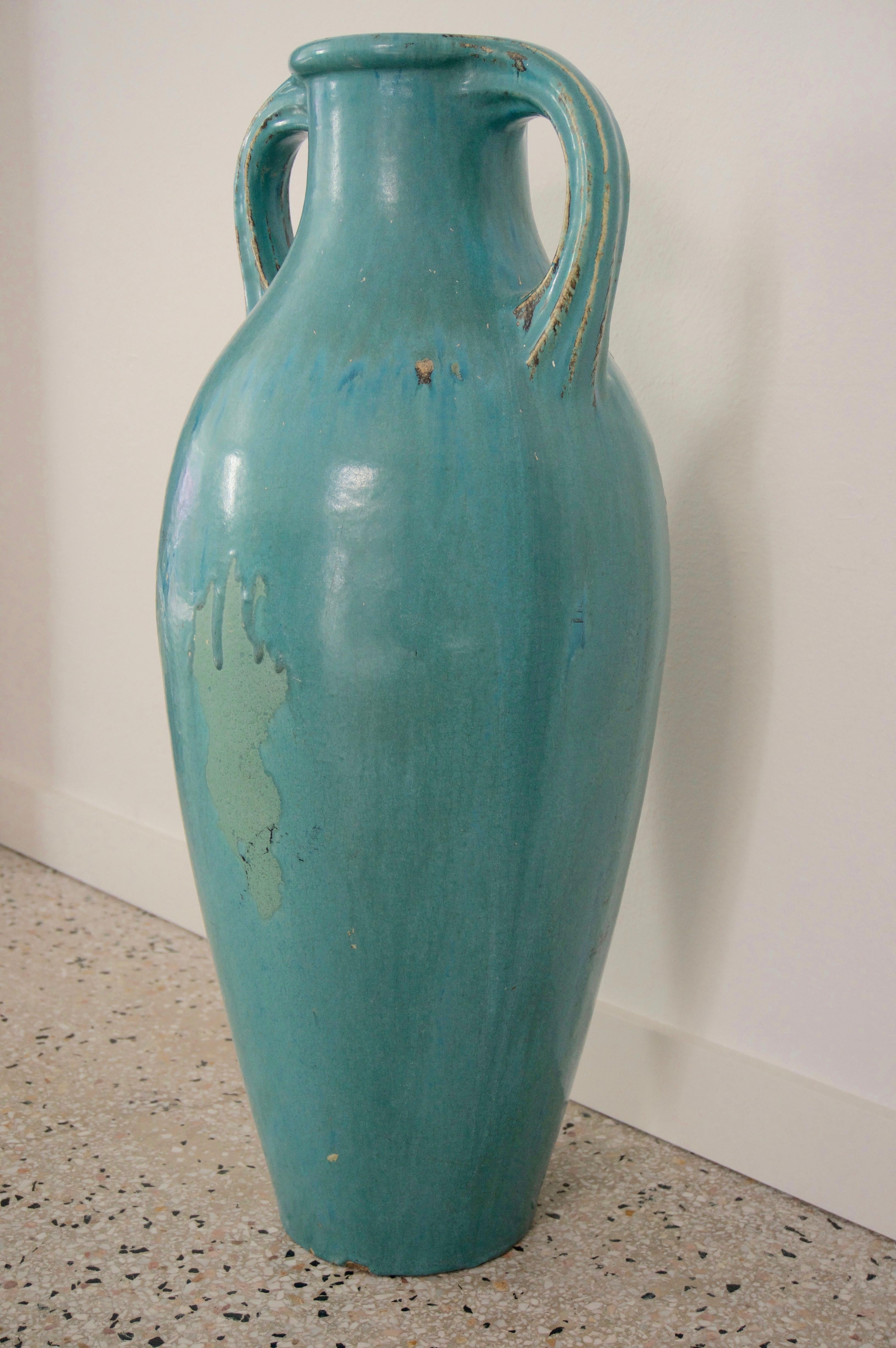 Glazed Pottery Urn In Good Condition In West Palm Beach, FL