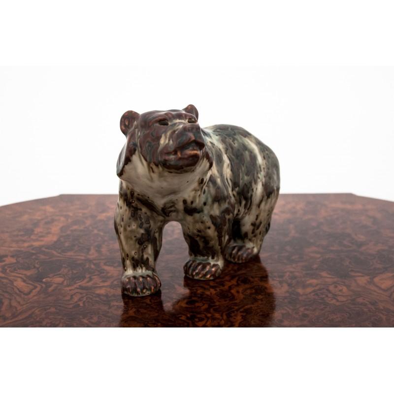 Bear glazed stoneware Roayal Copenhagen statue by Knud Kyhn.
Ceramic statue produced by Royal Copenhagen of Denmark in perfect condition.
Produced 1950s. Knud Kyhn 1880 -1969 was a Danish painter, artist and ceramic sculptor who worked for the