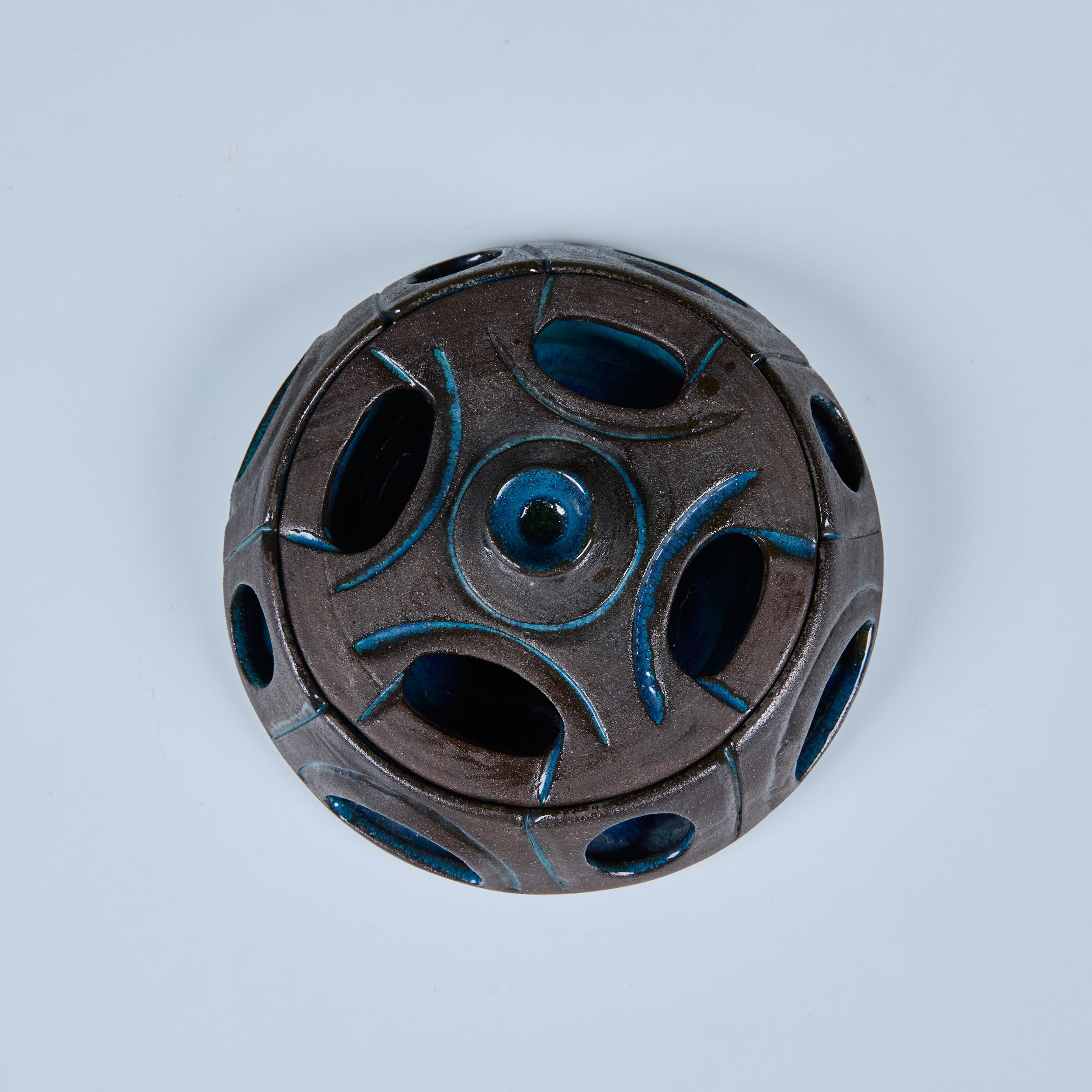 Ciotola in gres smaltato con coperchio in vendita 1