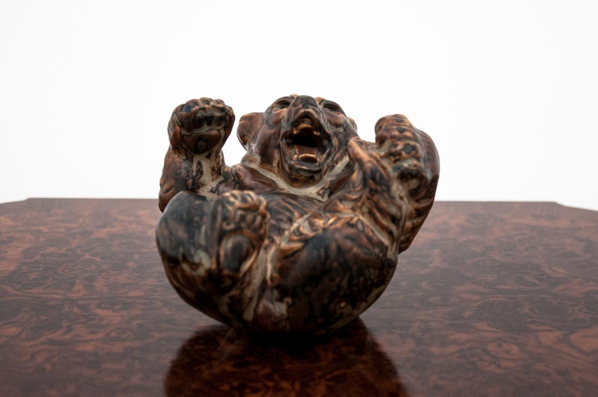 Mid-Century Modern Glazed Stoneware Lying Bear Figurine, Knud Kyhn for Royal Copenhagen #20271 For Sale