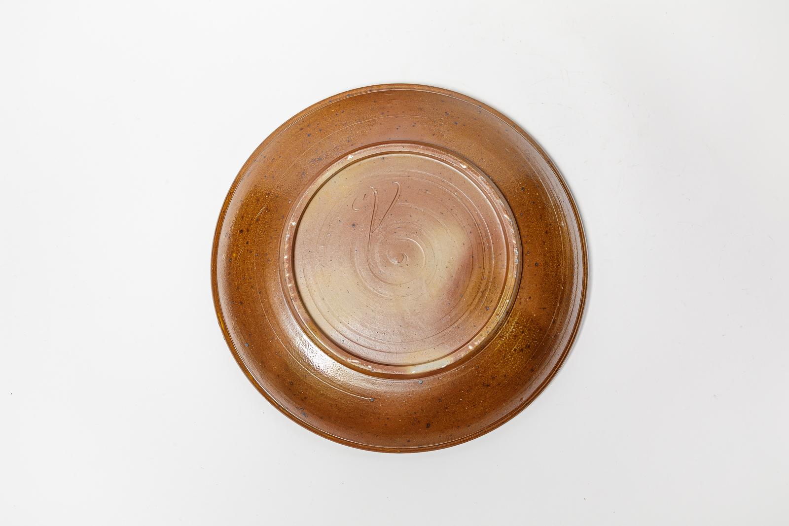 Glazed stoneware plate, France. In Good Condition For Sale In Saint-Ouen, FR