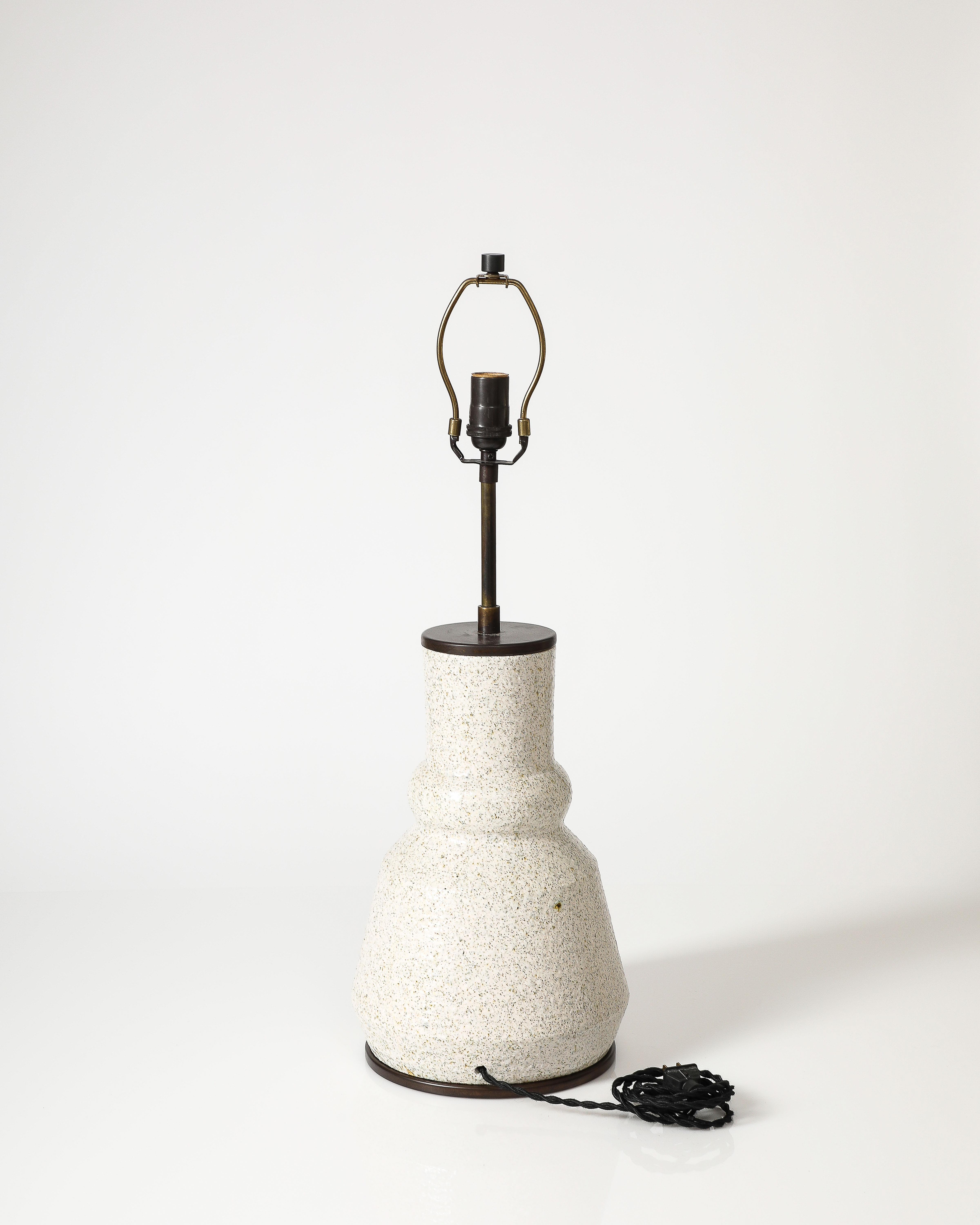 Américain Lampe de table en grès émaillé, États-Unis, 21e siècle en vente