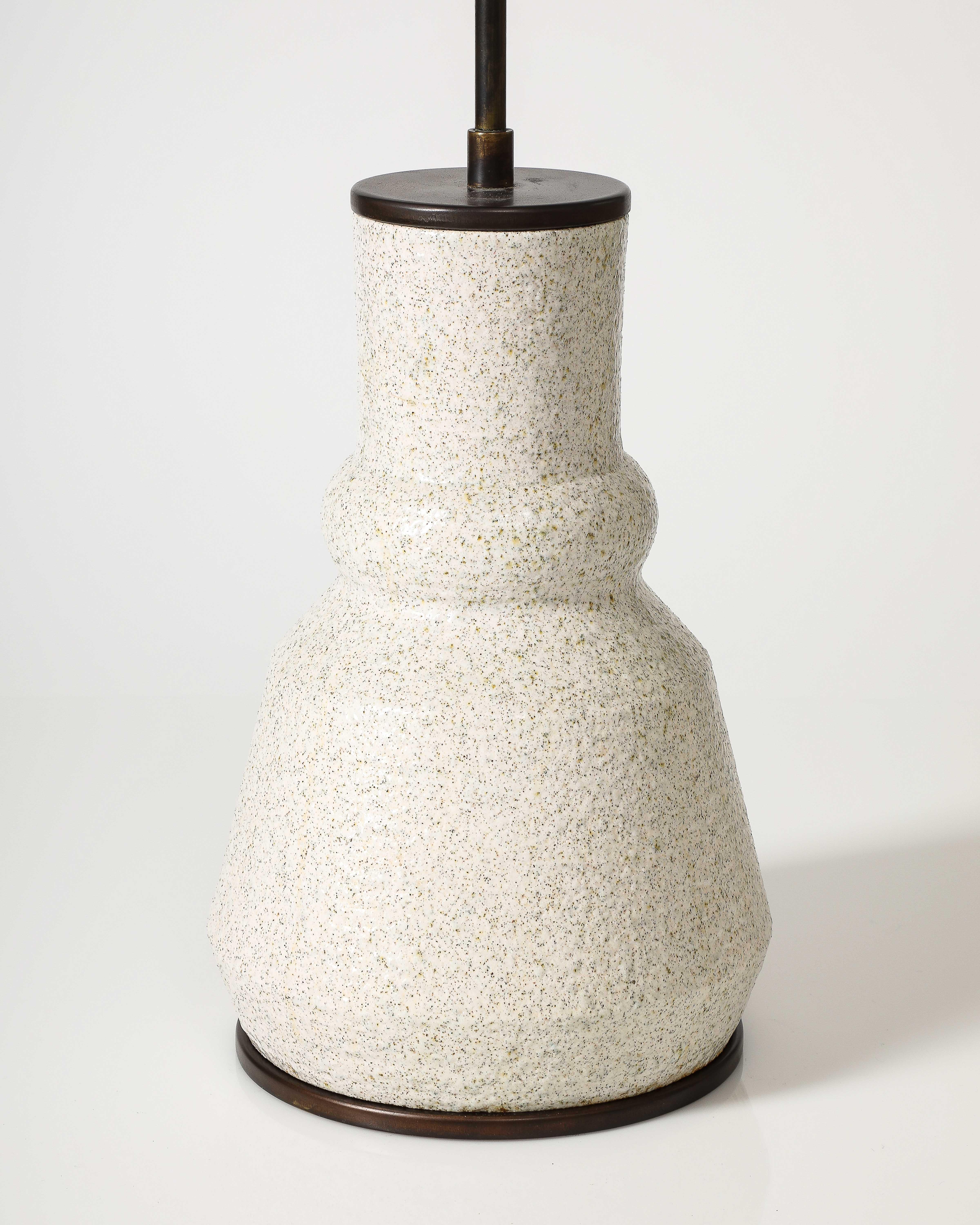Lampe de table en grès émaillé, États-Unis, 21e siècle en vente 2