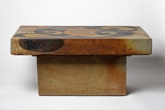 Tavolo in gres smaltato con decorazione geometrica di George Martin, circa 1970.