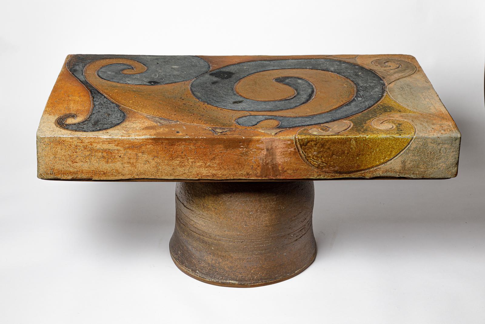 Beaux-Arts Table en grès émaillé à décor géométrique de Georges Martin, vers 1970. en vente
