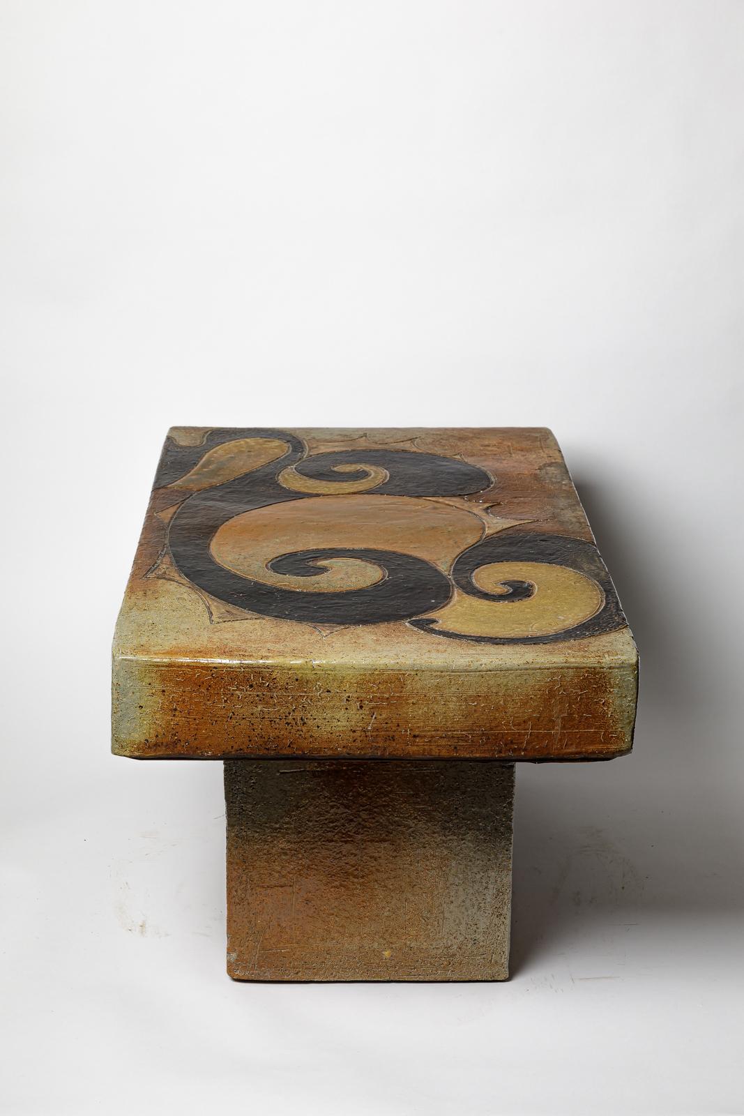 Français Table en grès émaillé à décor géométrique de Georges Martin, vers 1970. en vente