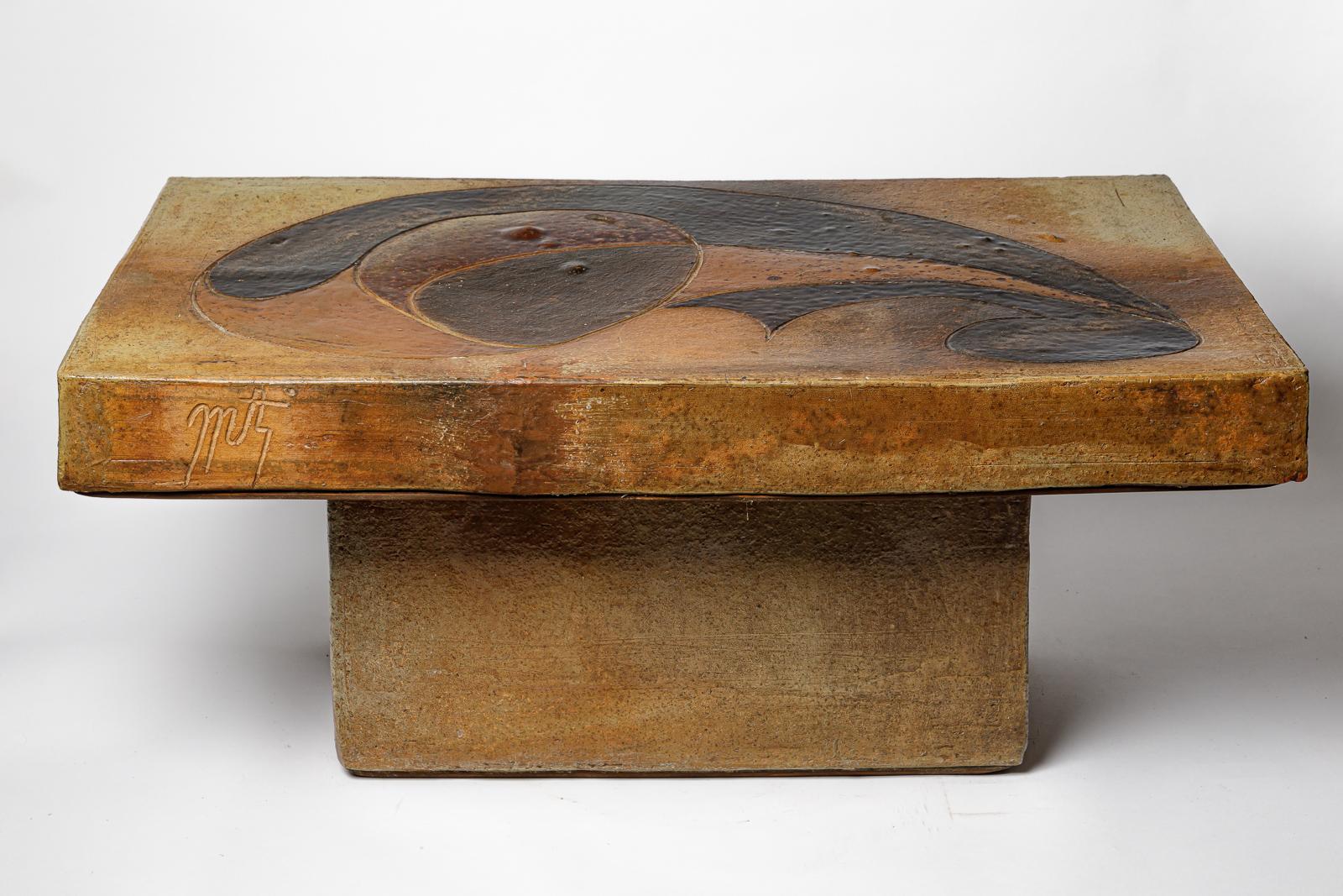 Français Table en grès émaillé à décor géométrique de Georges Martin, vers 1970. en vente