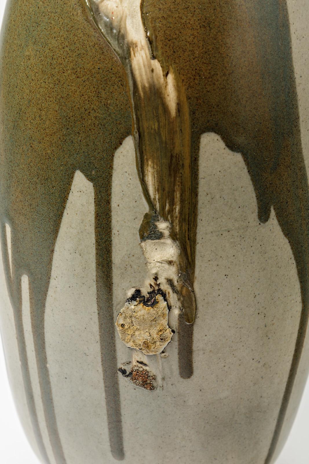 Vase aus glasiertem Steingut mit Tropfendekor von Jean Pointu, um 1950. (20. Jahrhundert) im Angebot