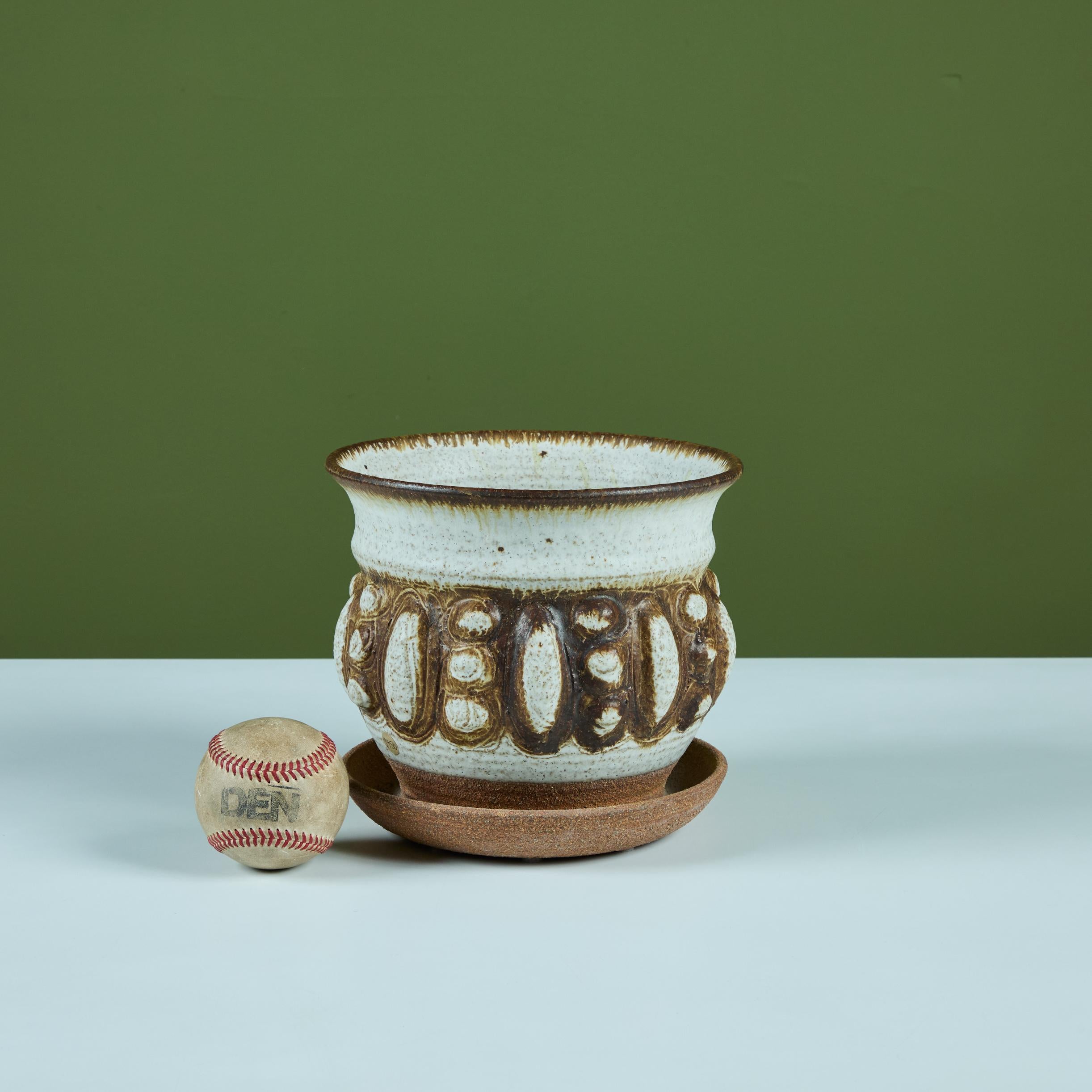 Mid-Century moderno Vaso in gres smaltato con presa d'acqua in vendita