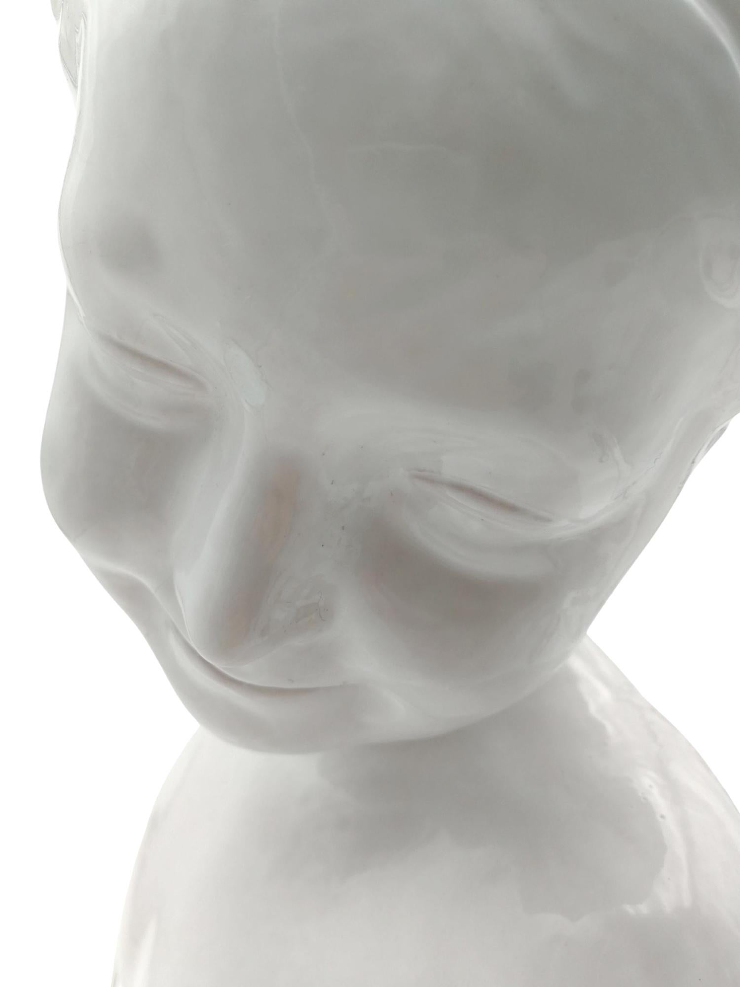 Glazed Teracotta Bust of Little Girl In Good Condition For Sale In Beuzevillette, FR