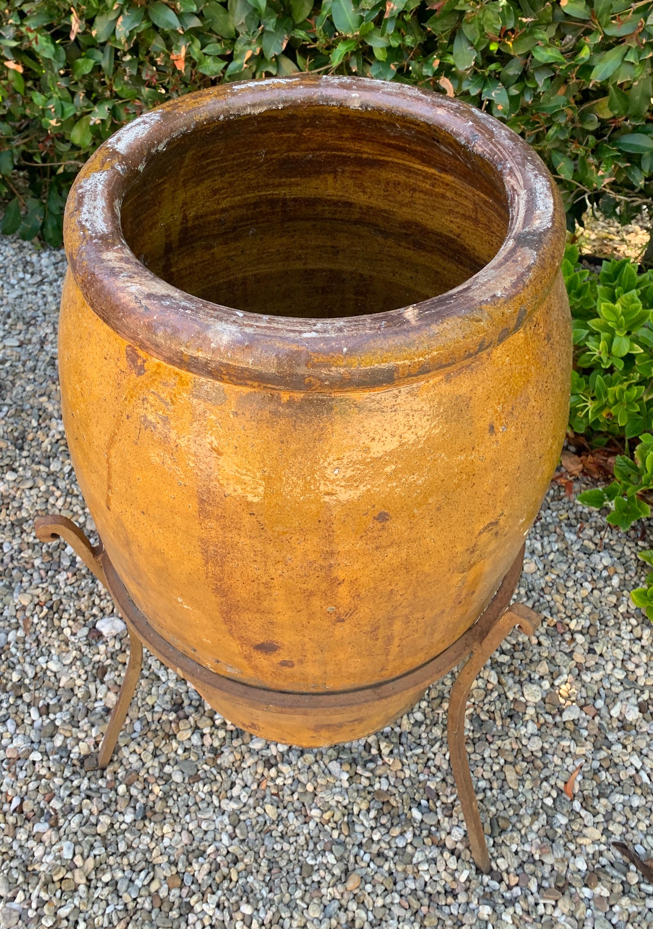 Glazed Terracotta Garden Planter in Iron Frame In Good Condition For Sale In Los Angeles, CA