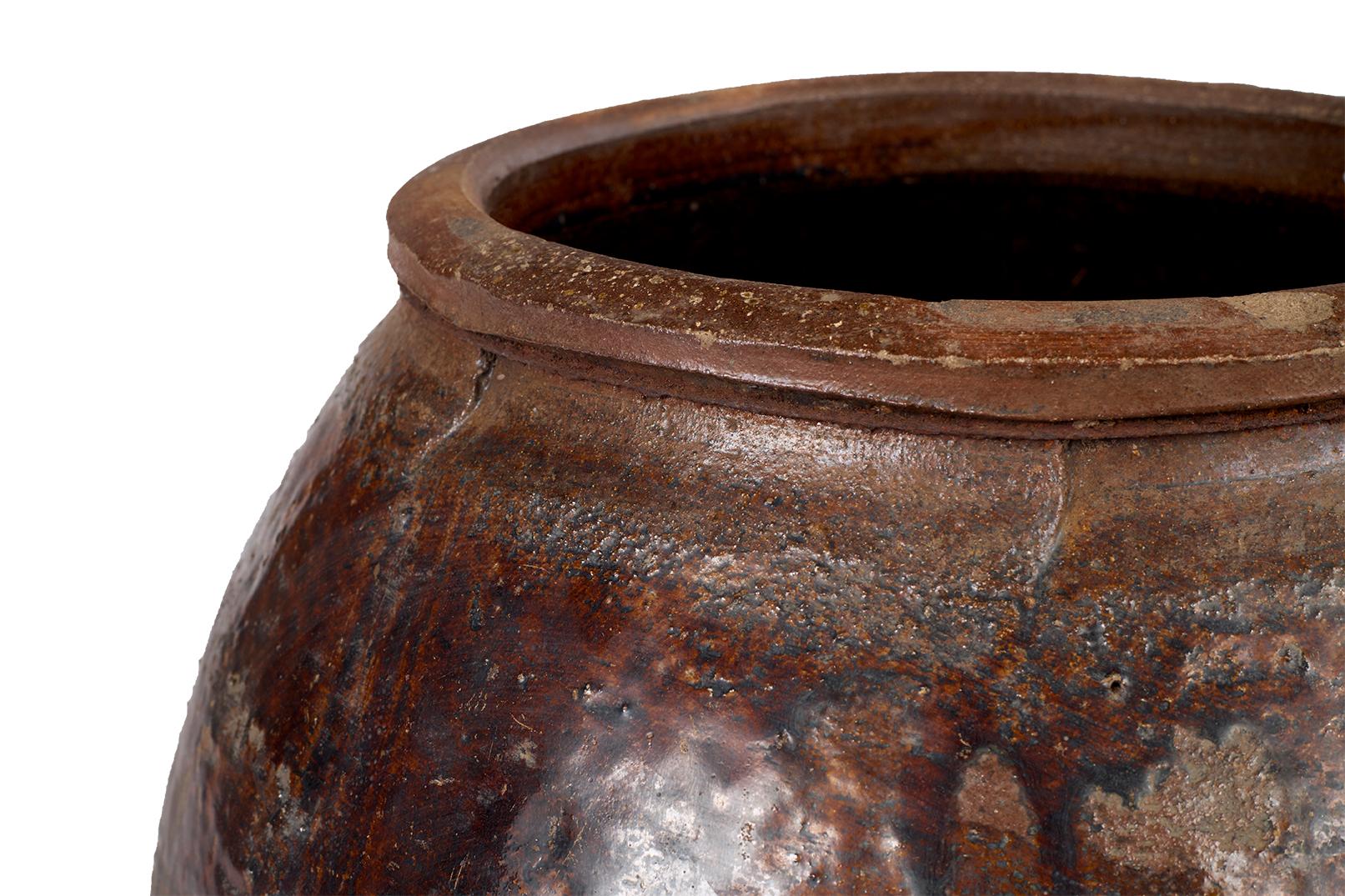 Glazed Terra Cotta Jar with Scored Texture In Good Condition For Sale In Dallas, TX