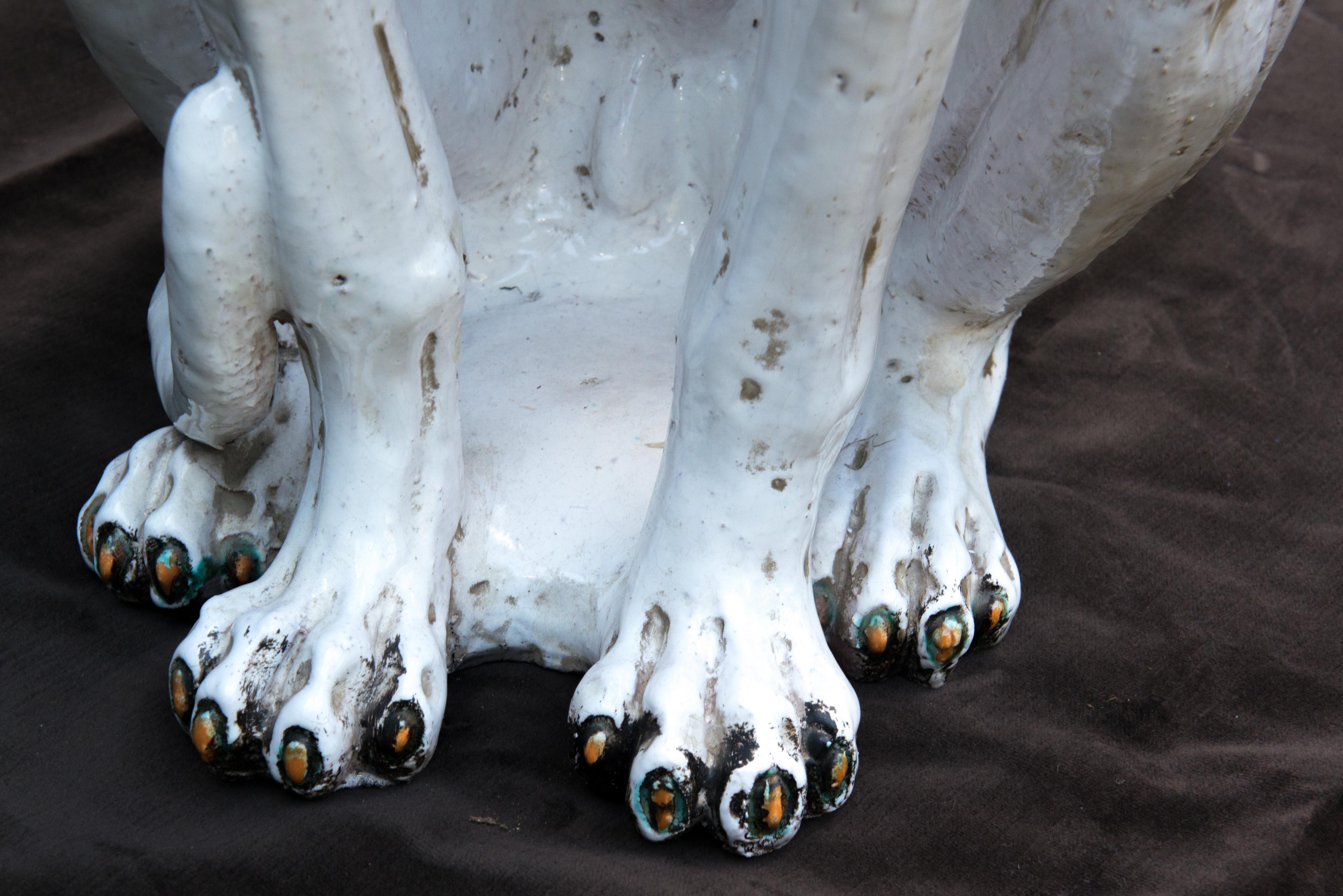 Stilvoller glasierter Windhund aus Terrakotta im Angebot 2