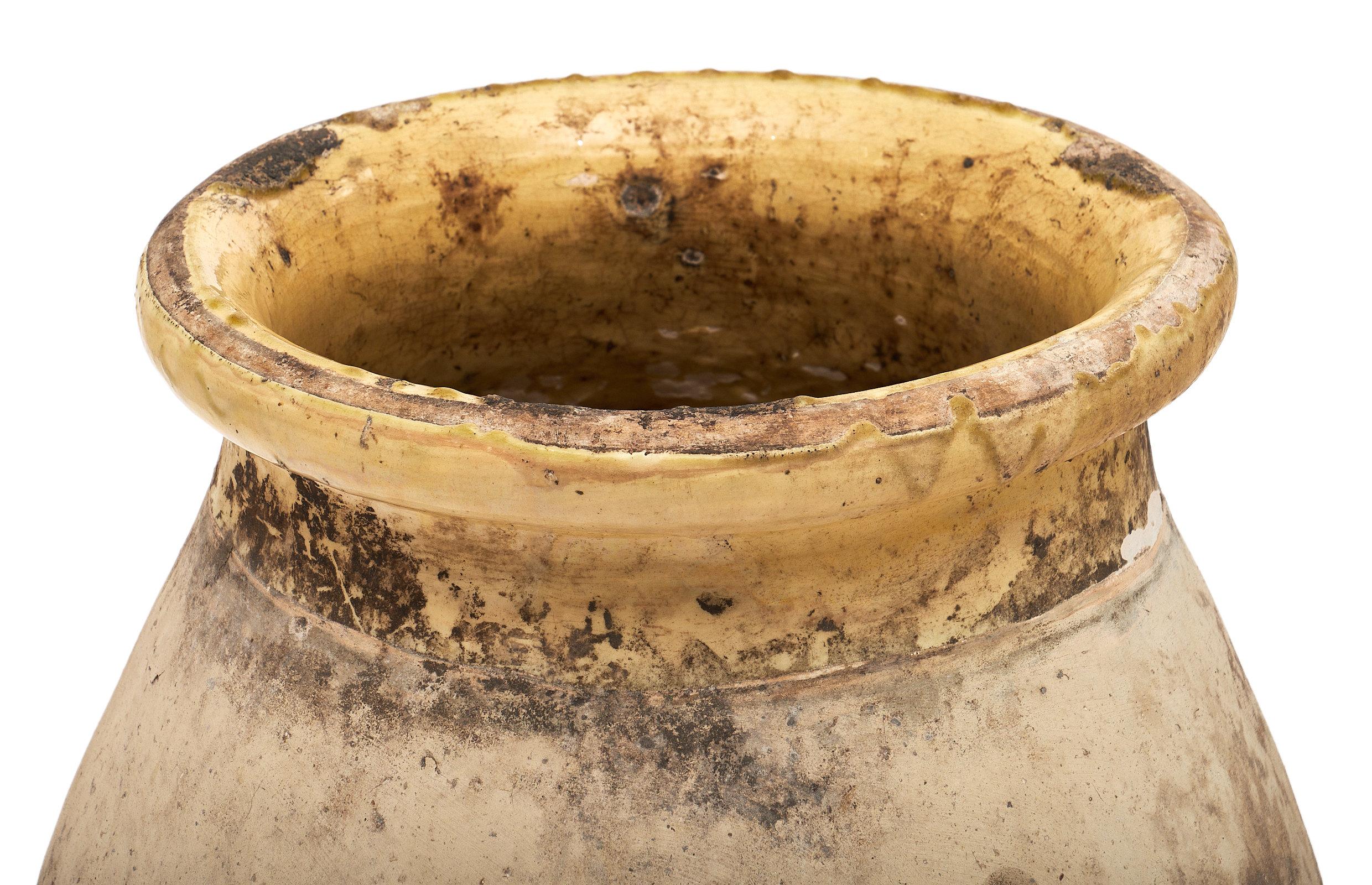 Antike glasierte Terrakotta-Urne im Zustand „Gut“ im Angebot in Austin, TX