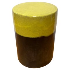 Table d'appoint en terre cuite émaillée marron et jaune