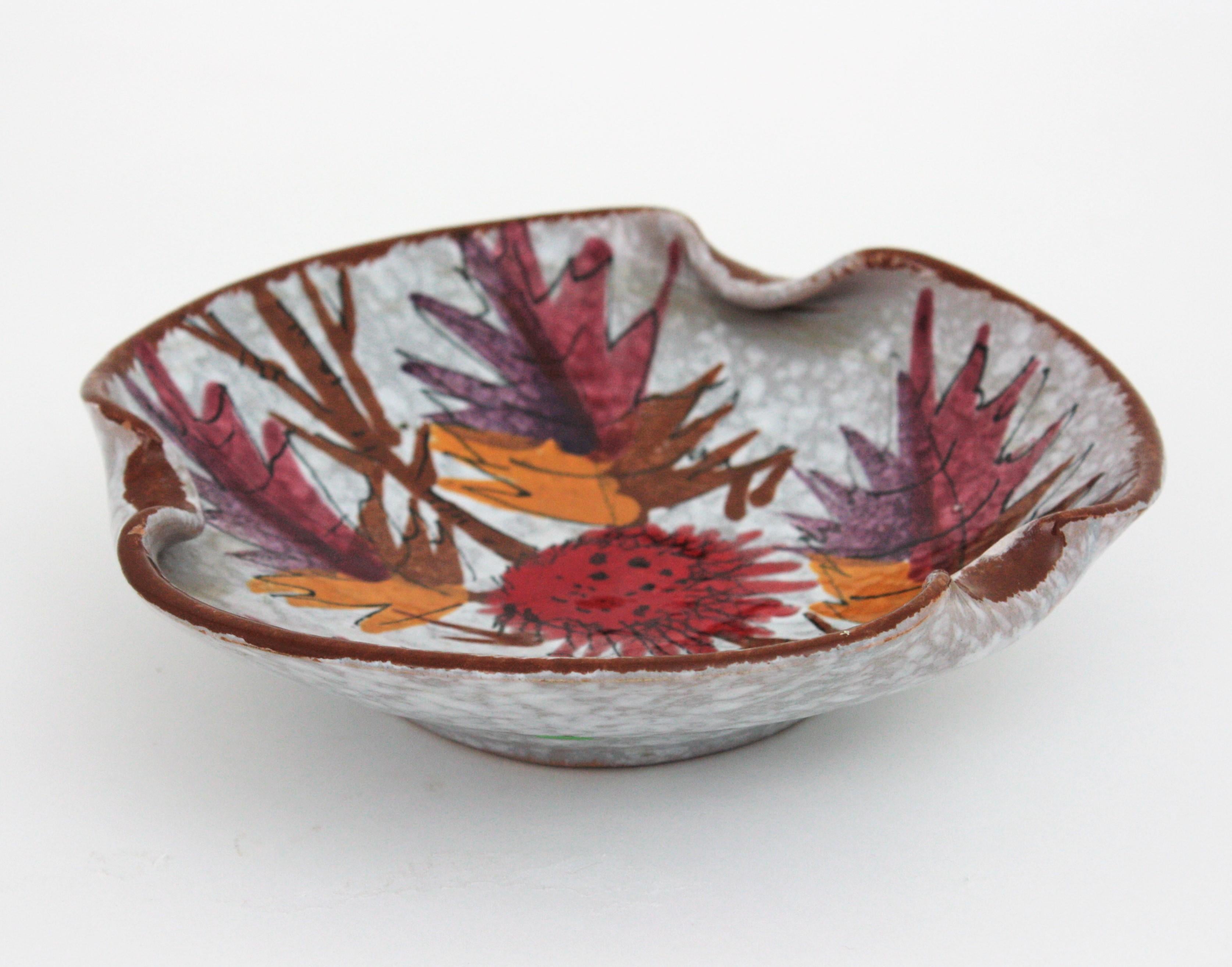 Midcentury Decorative Bowl in Glazed Terracota and Foliage Motif For Sale 4