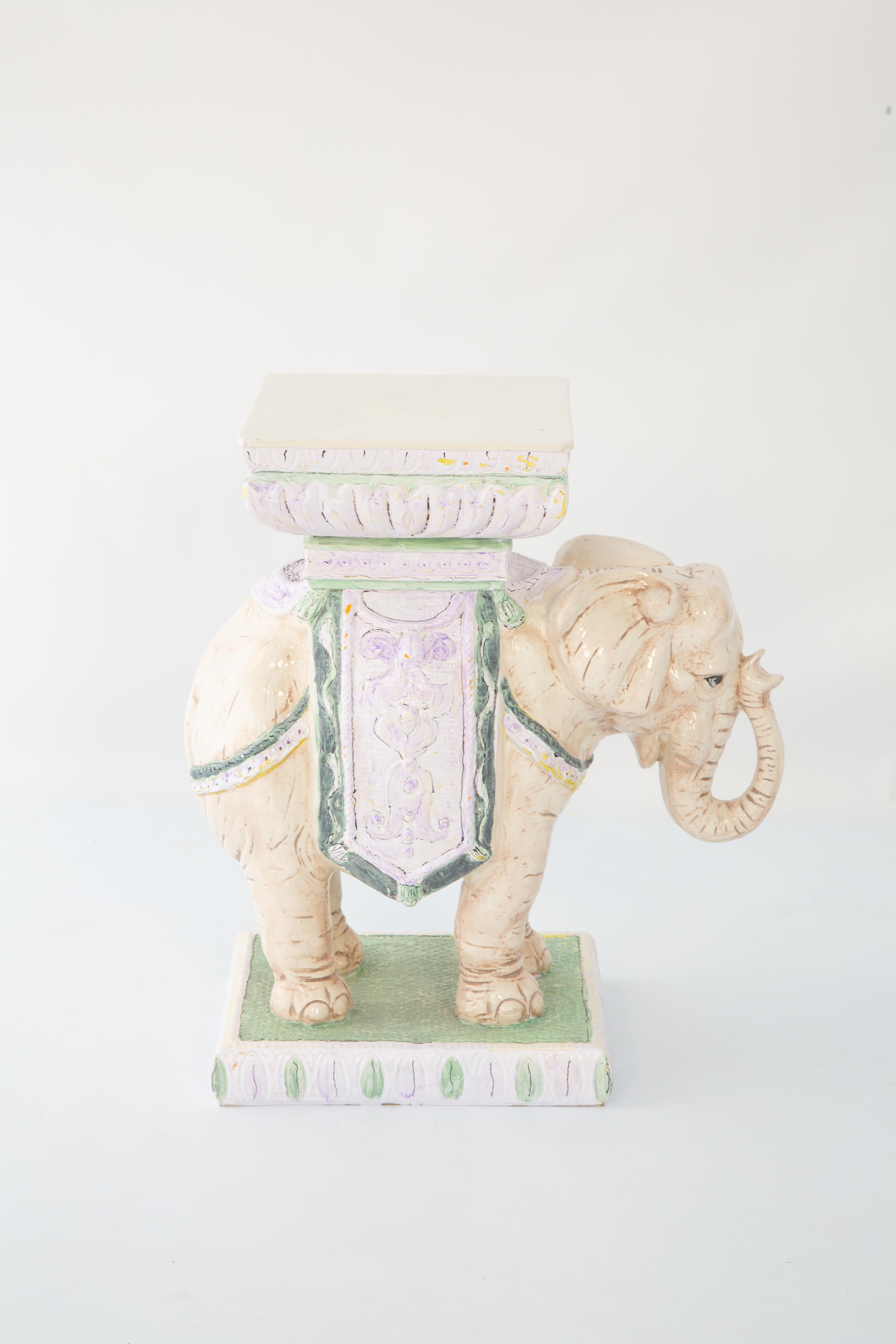 20ième siècle Siège de jardin ou table éléphant en terre cuite émaillée en vente