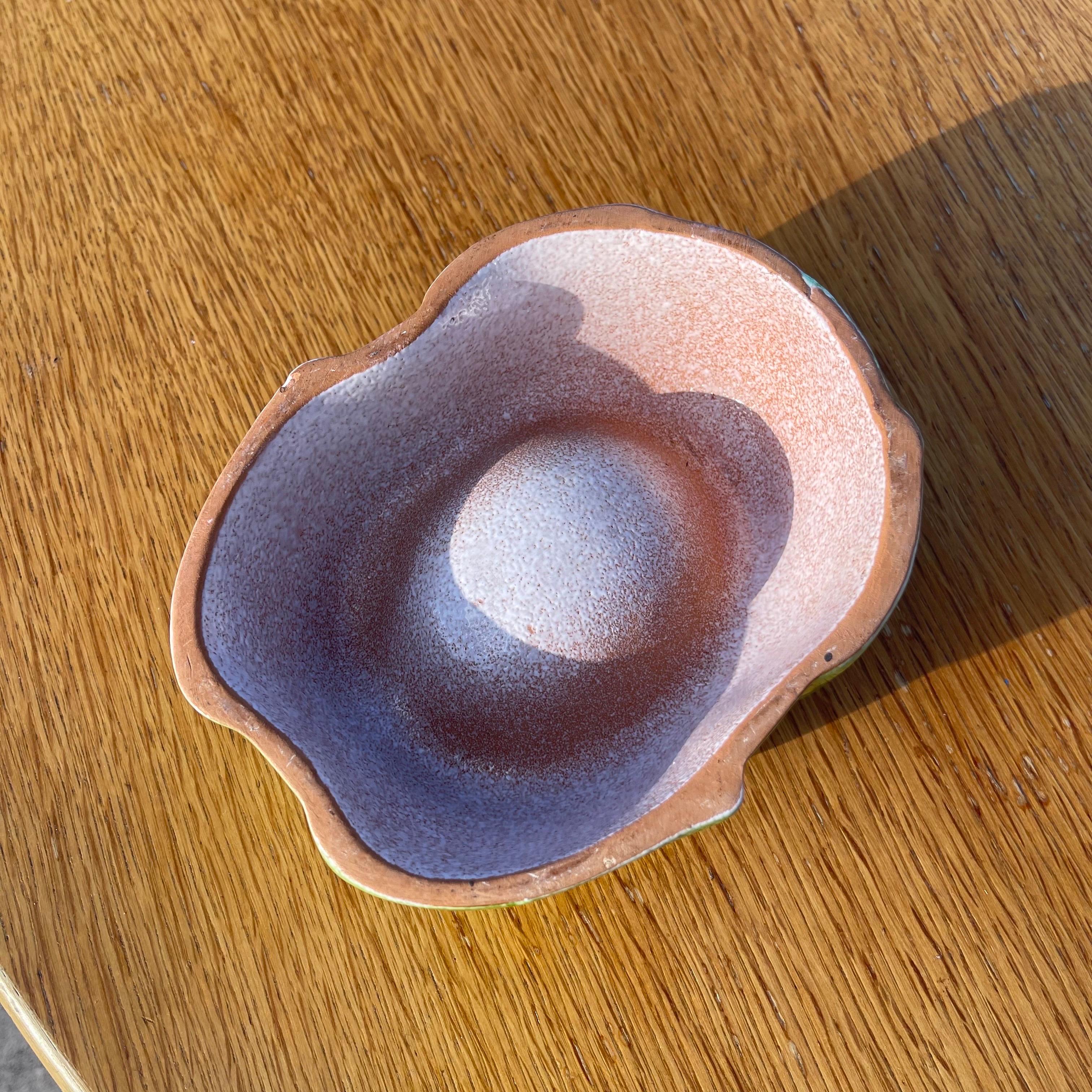 Posacenere a forma di rana in terracotta smaltata, probabilmente italiano in vendita 5