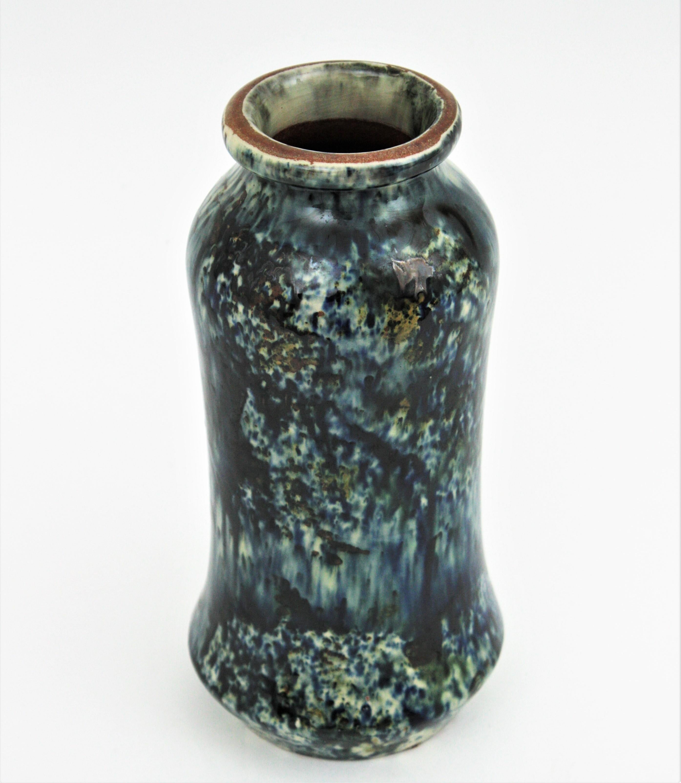 Terre cuite Vase espagnol à taches en terre cuite émaillée, années 1960 en vente