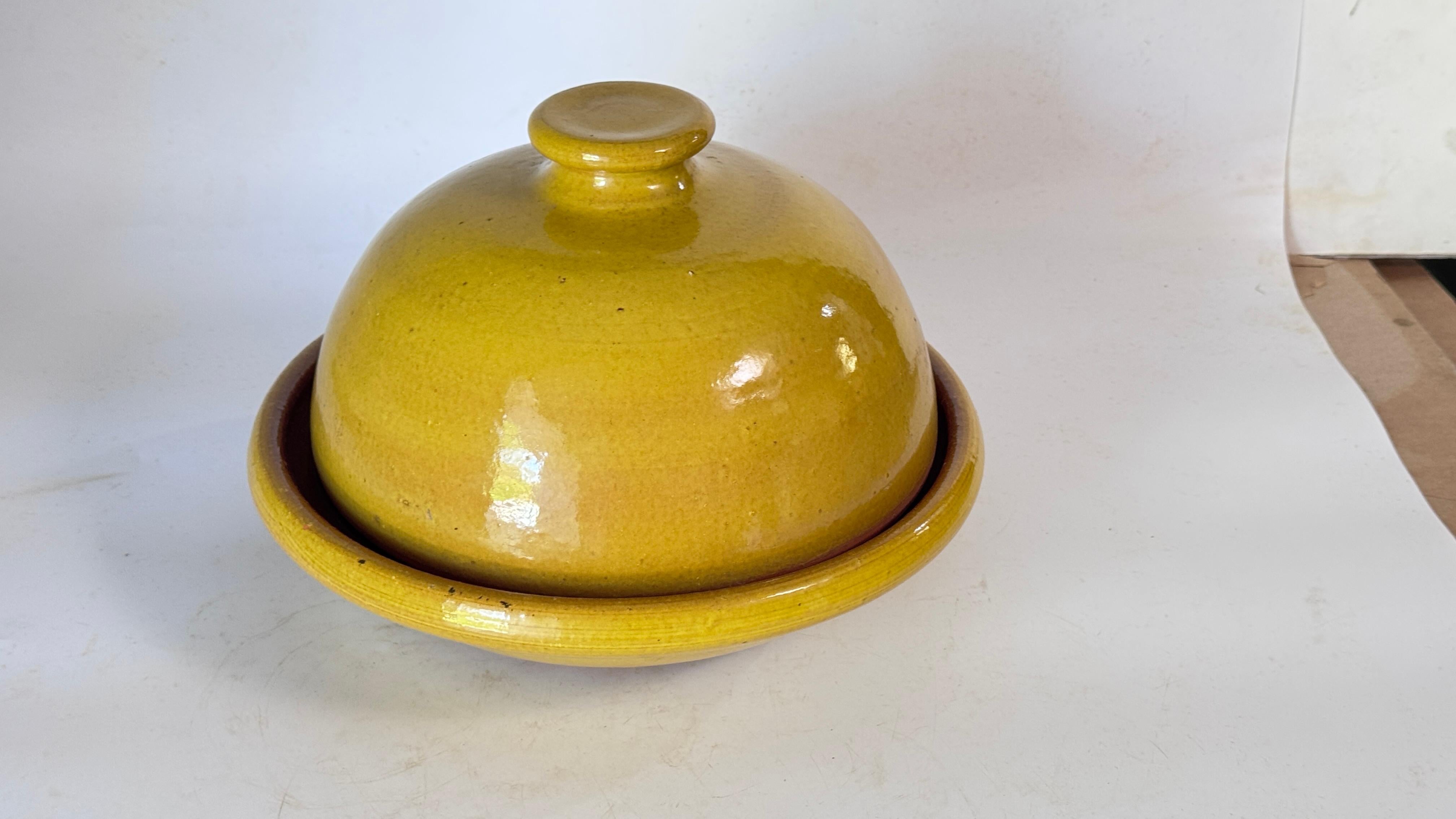 Glazed Terracotta Tajine Soup Tureen Early 20th Century Yellow Enameled Pottery For Sale 6