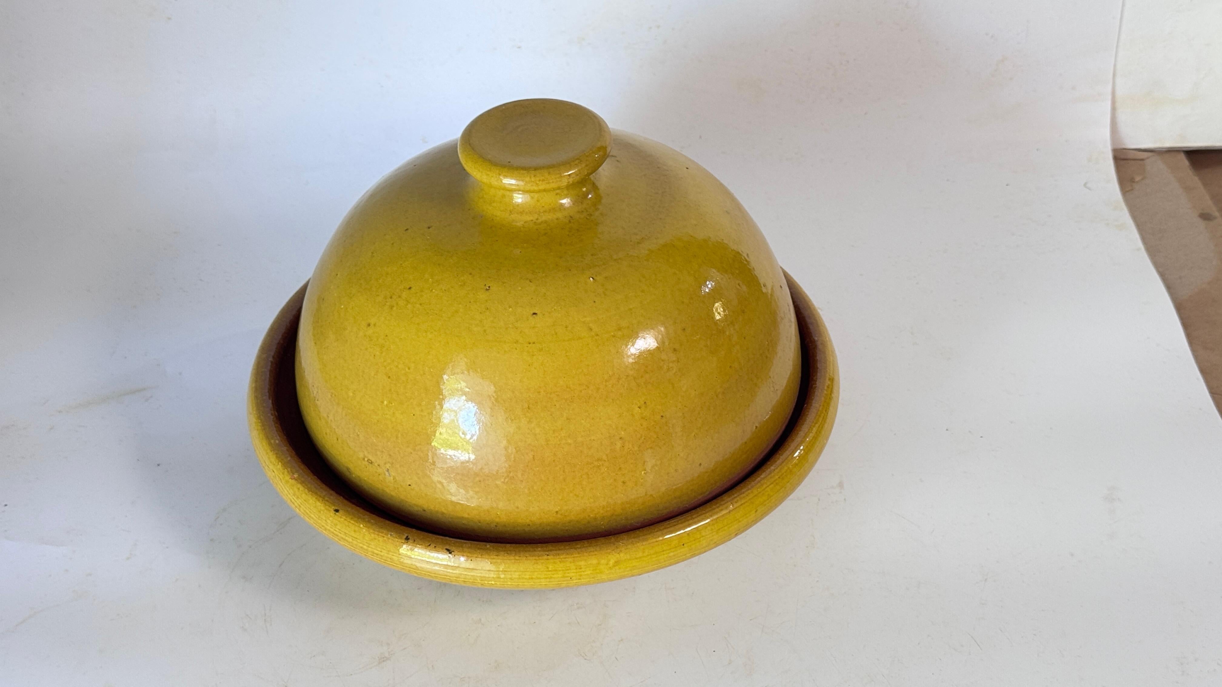Glazed Terracotta Tajine Soup Tureen Early 20th Century Yellow Enameled Pottery For Sale 7