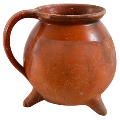Brocca o vaso tripode in terracotta smaltata del XIX secolo, proveniente dall'ouest della Francia